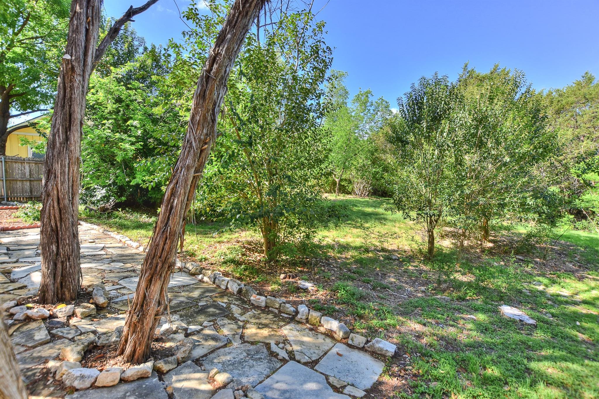 1410 E 3rd St, Georgetown, TX 78626