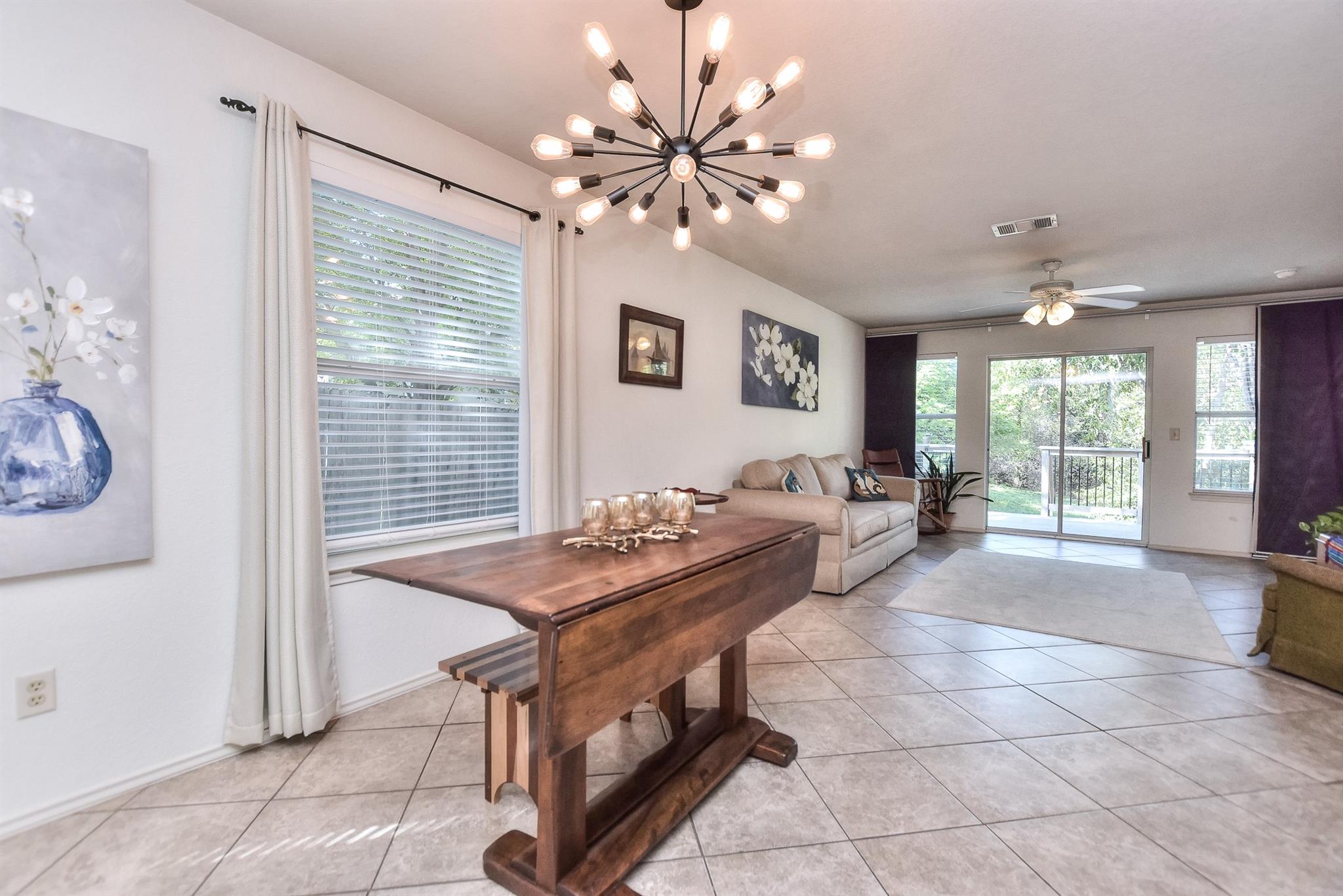 1410 E 3rd St, Georgetown, TX 78626