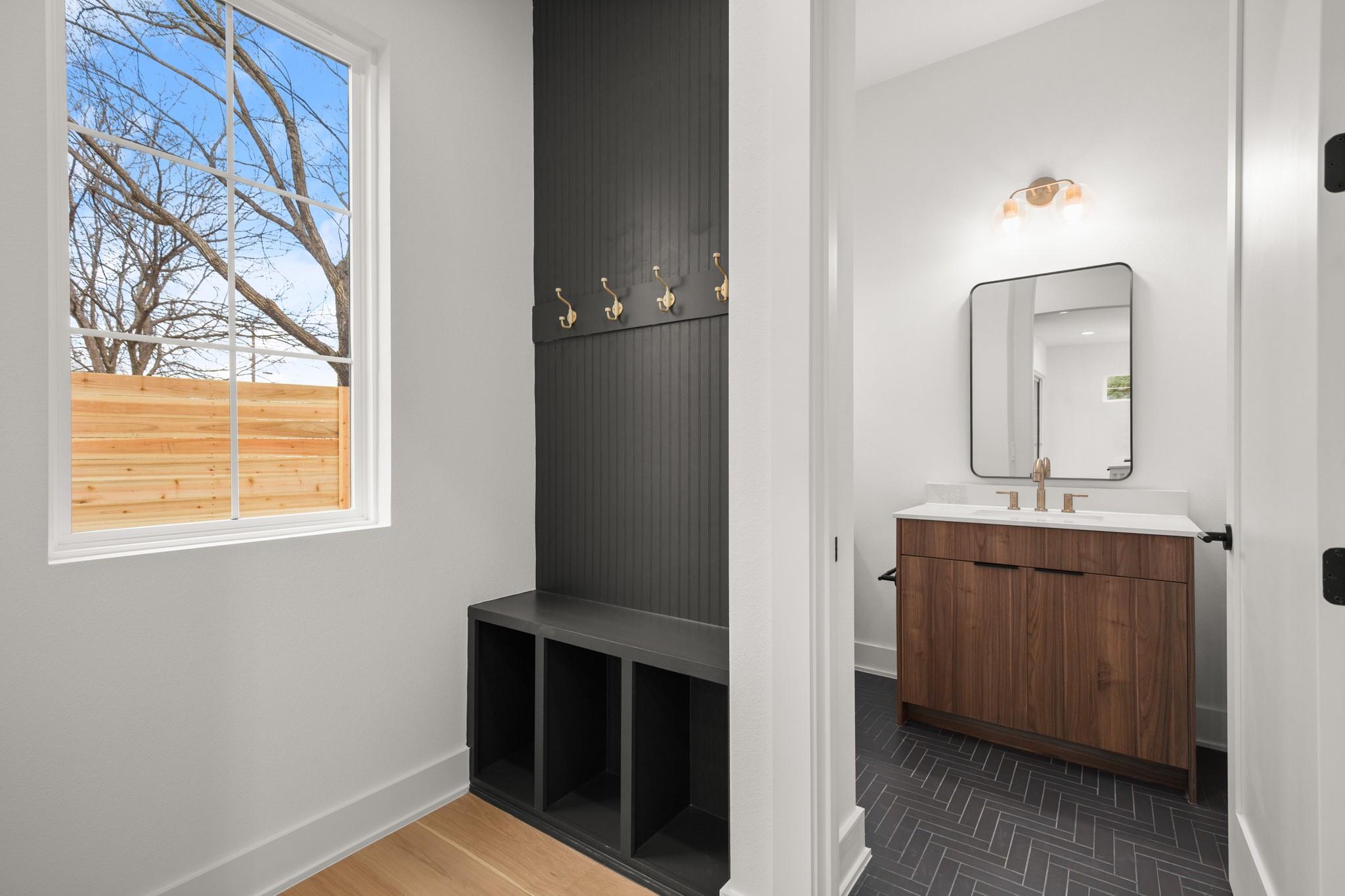 601 Vermont Rd # 1, Austin, TX 78702