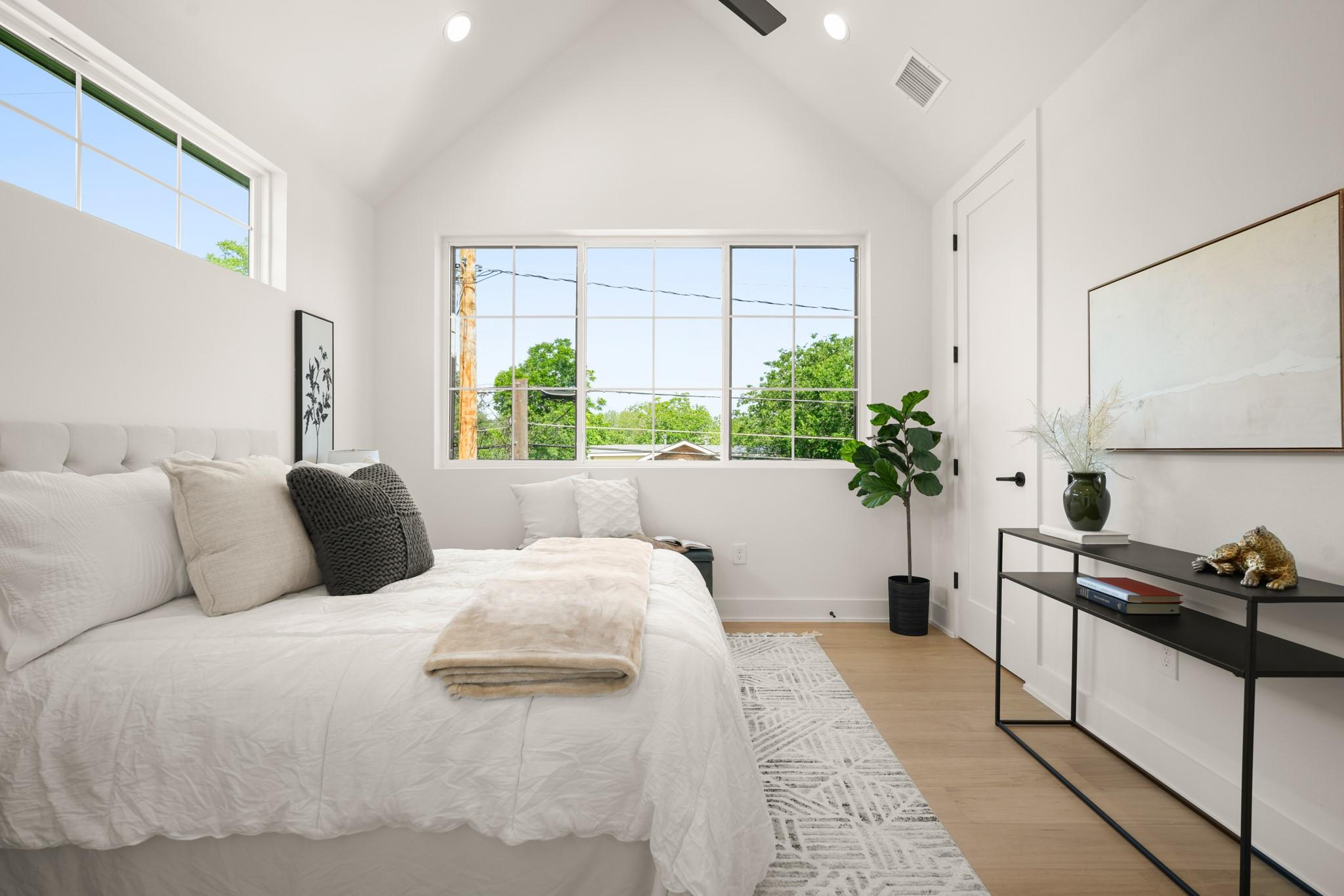 601 Vermont Rd # 1, Austin, TX 78702