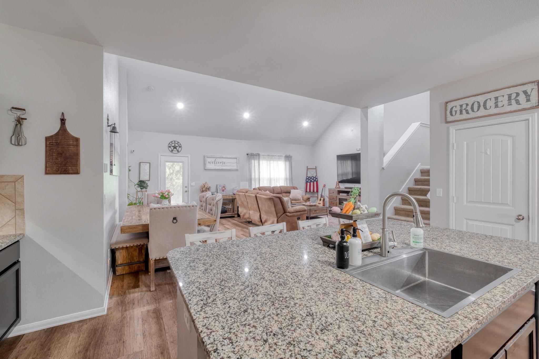 401 Coleto Creek Loop, Kyle, TX 78640