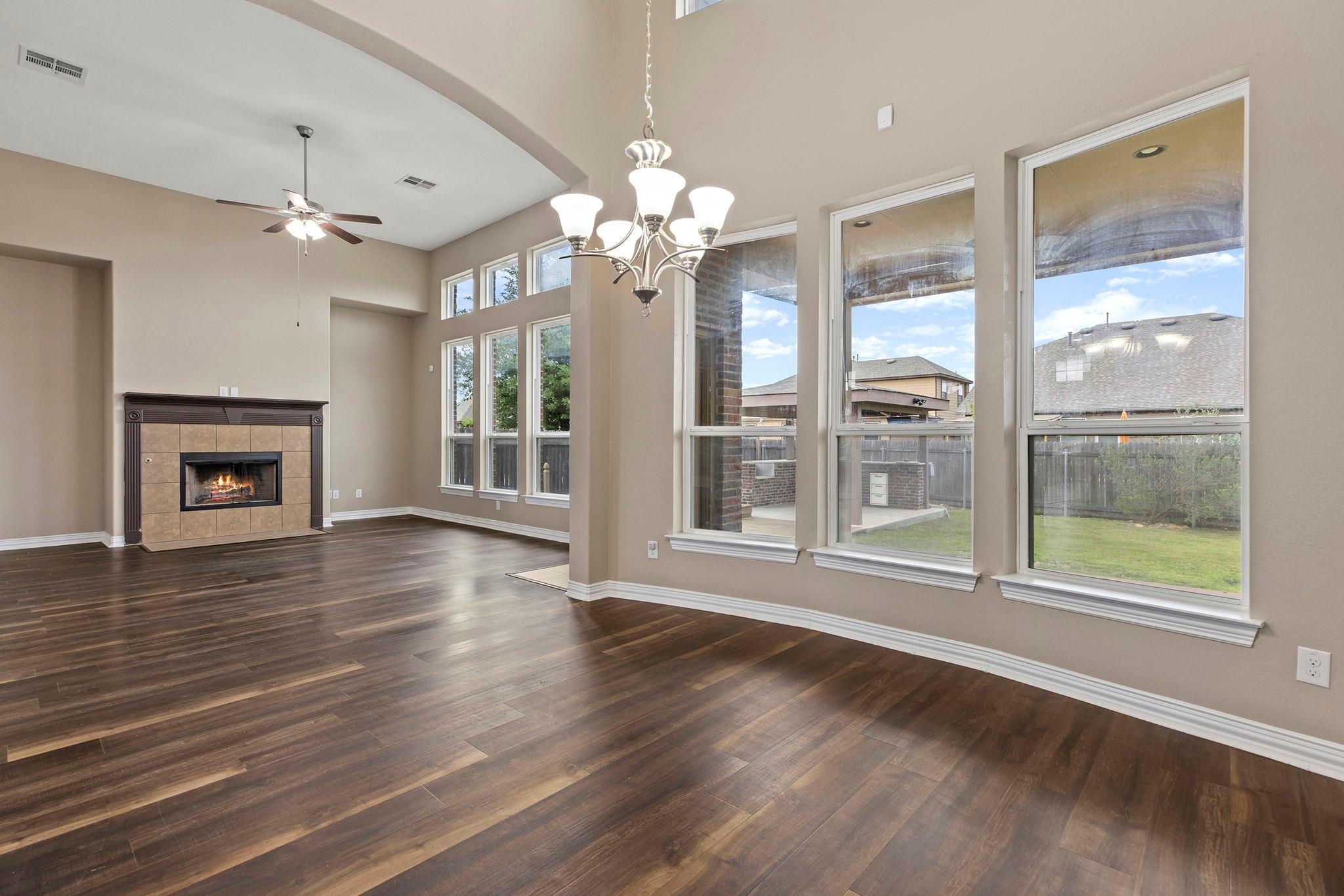 8093 Arezzo Dr, Round Rock, TX 78665