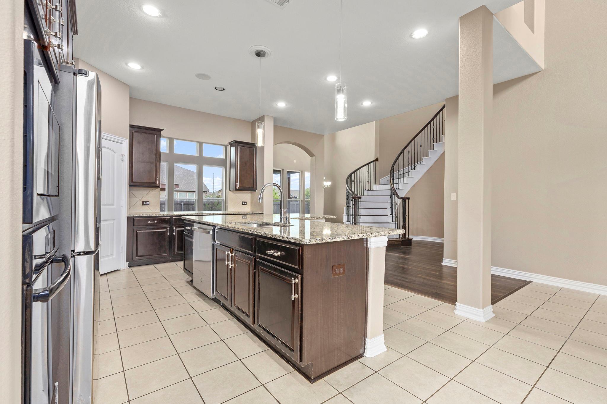 8093 Arezzo Dr, Round Rock, TX 78665