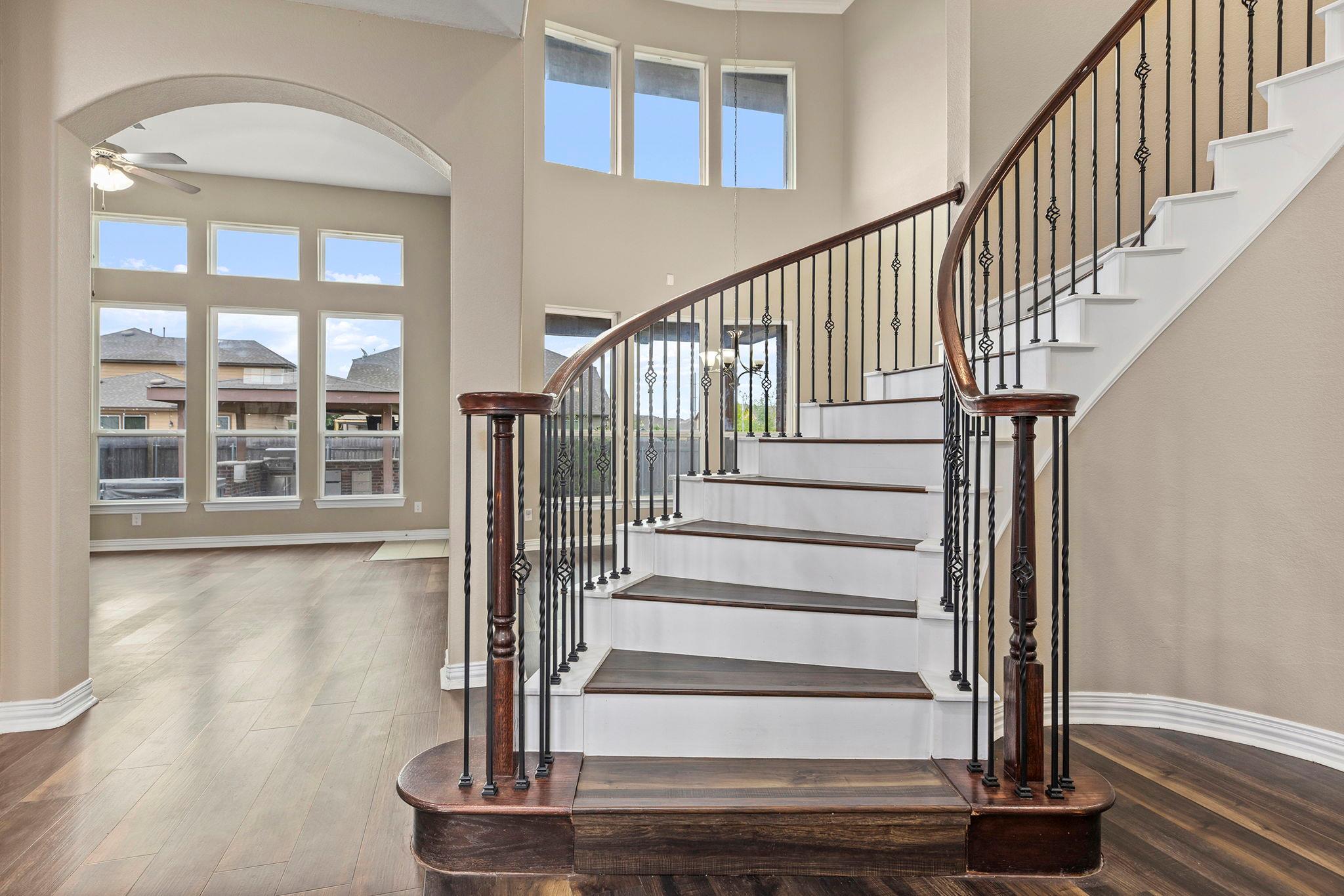 8093 Arezzo Dr, Round Rock, TX 78665