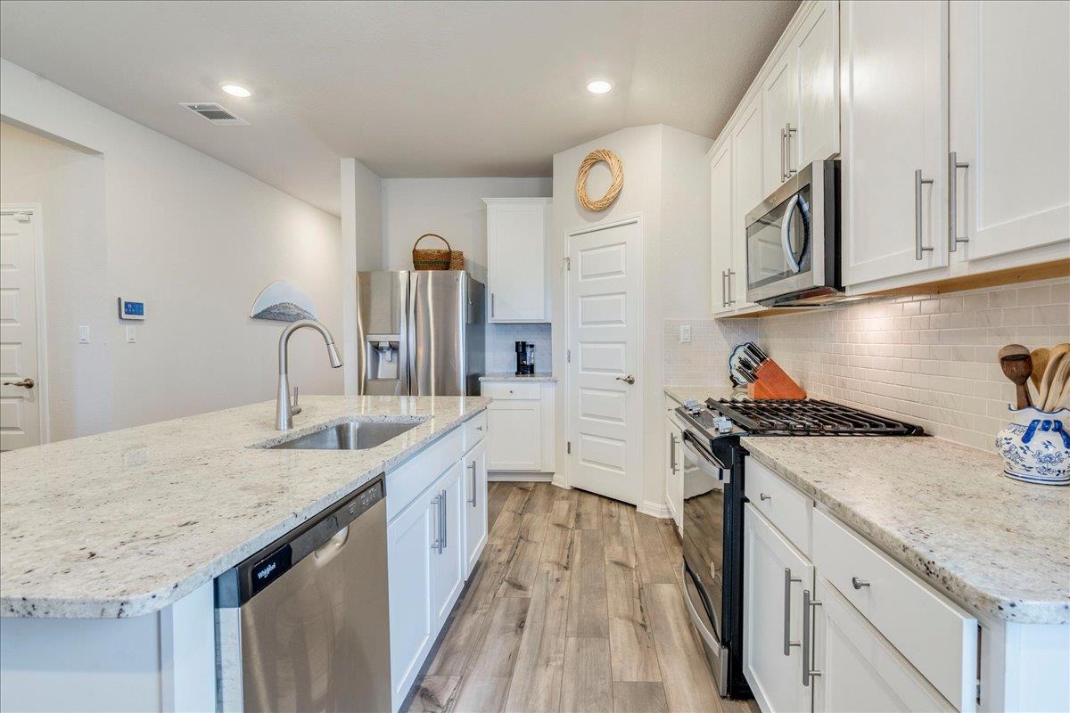 145 El Capitan Loop, Dripping Springs, TX 78620