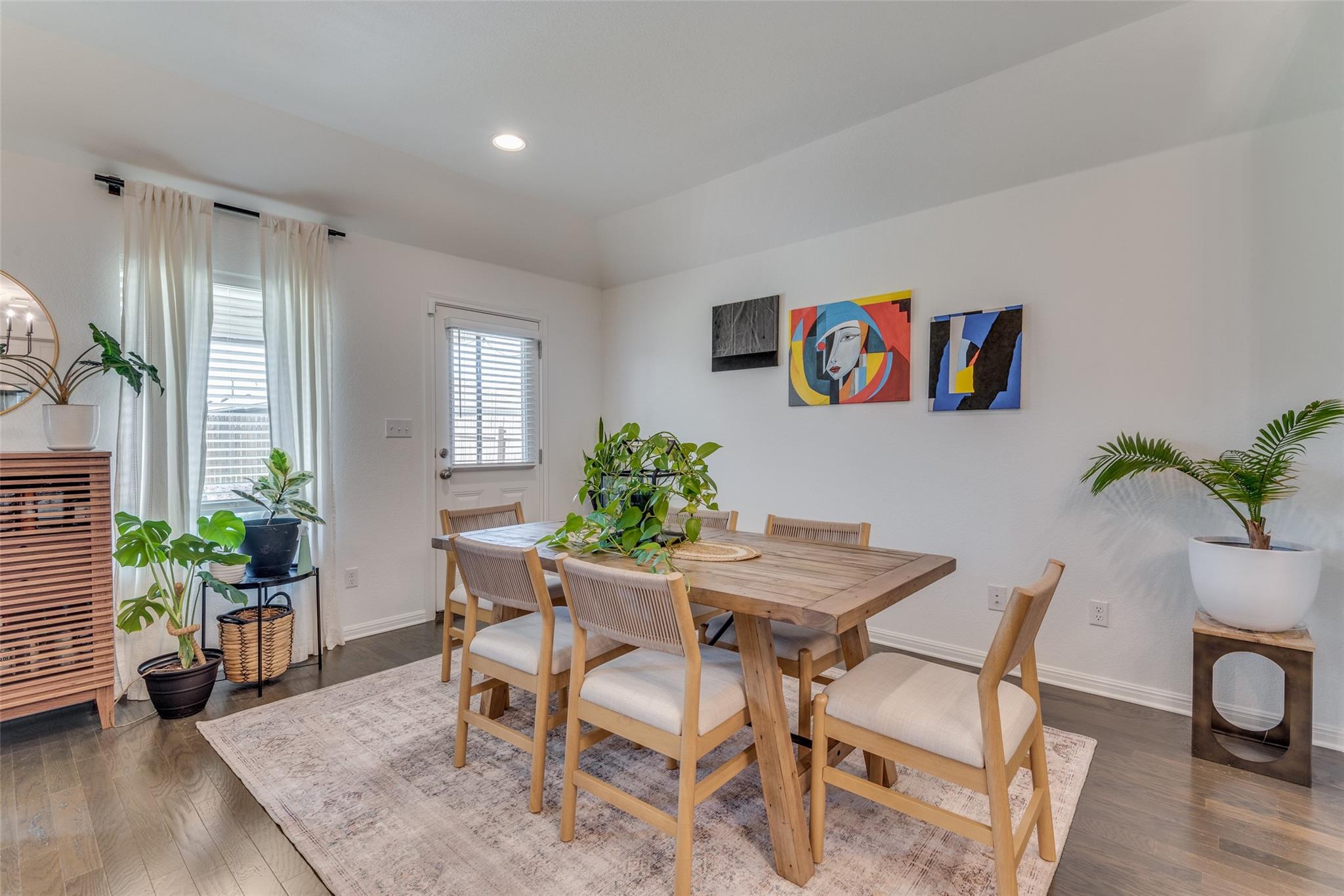 809 S San Marcos St, Manor, TX 78653