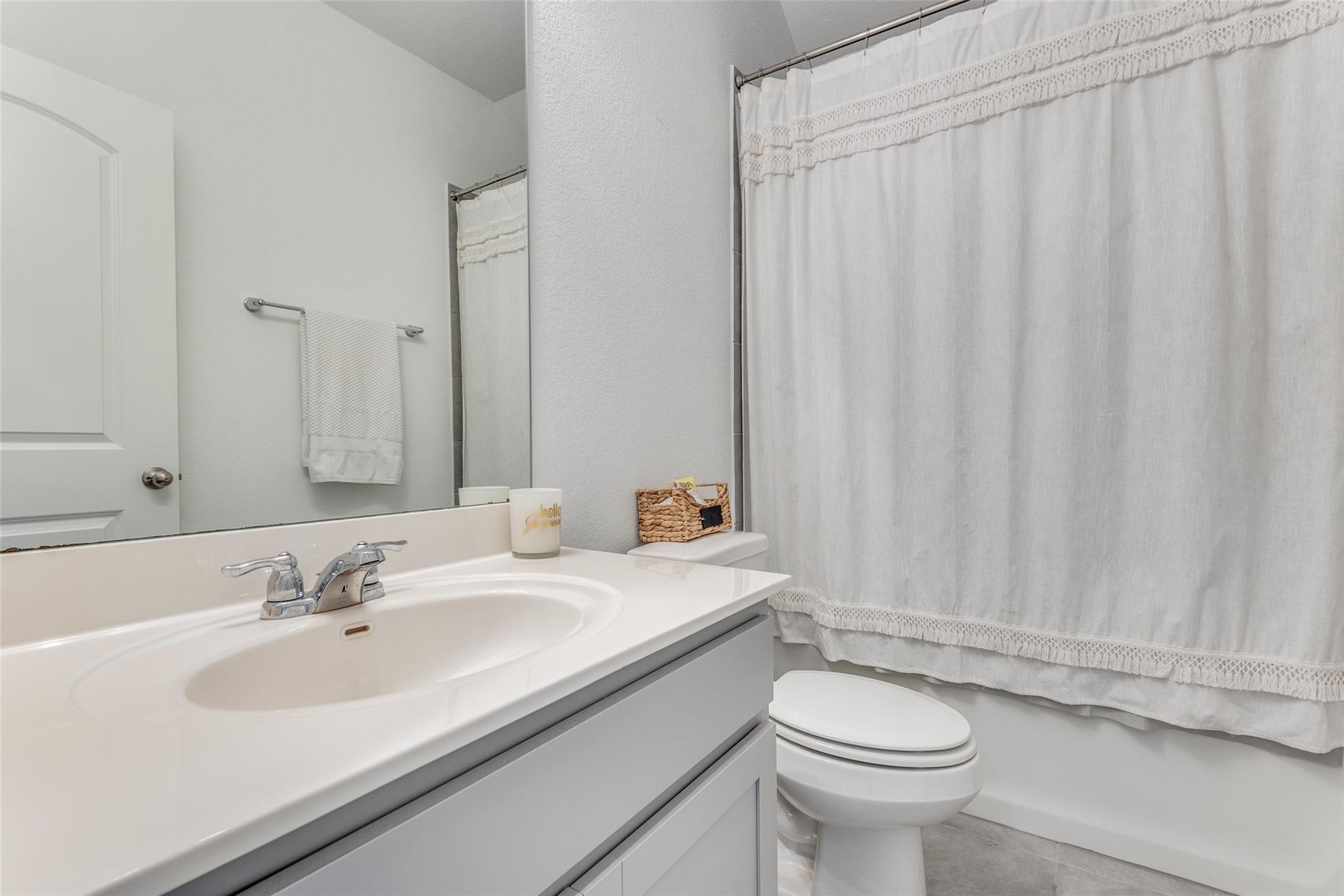 809 S San Marcos St, Manor, TX 78653