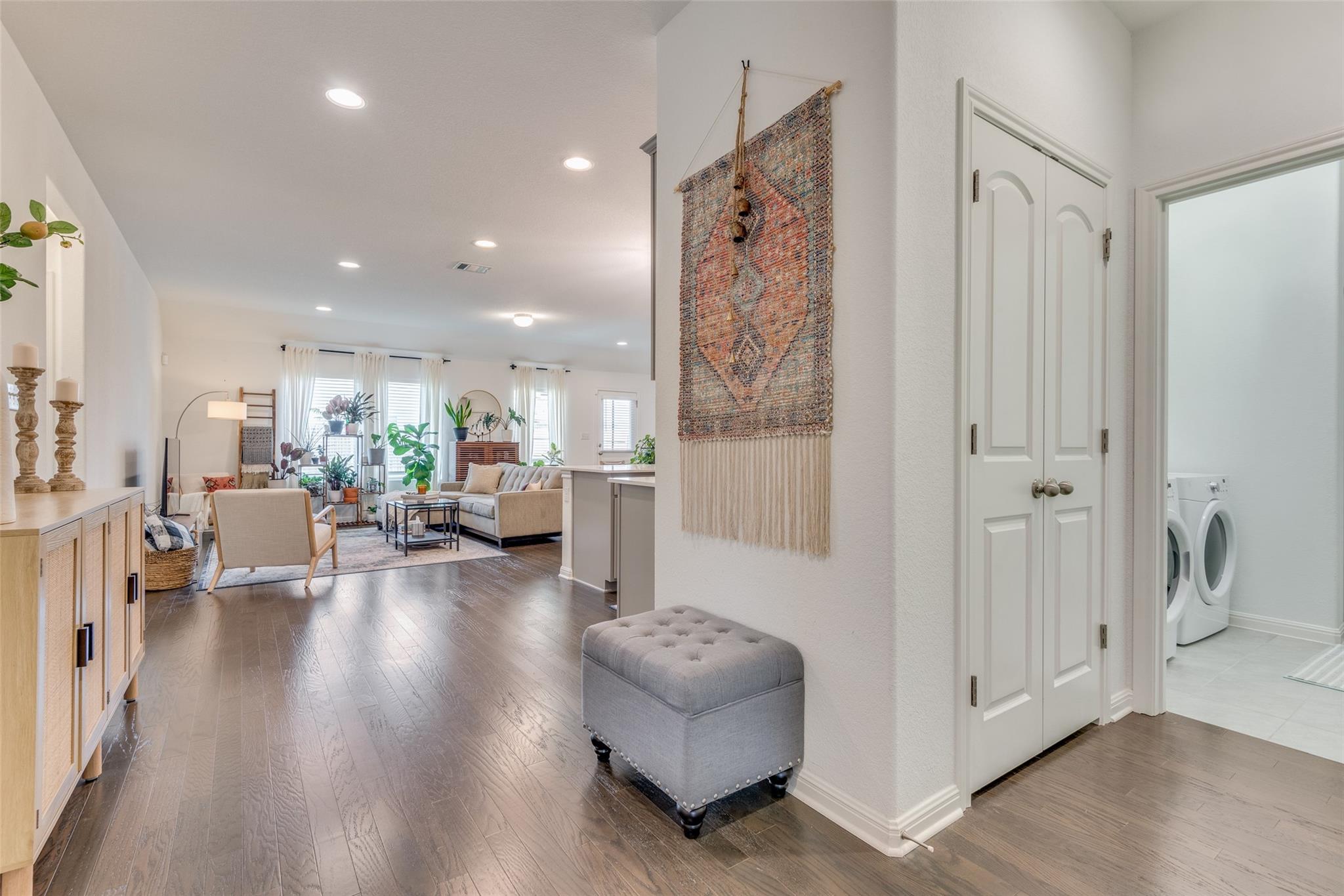 809 S San Marcos St, Manor, TX 78653