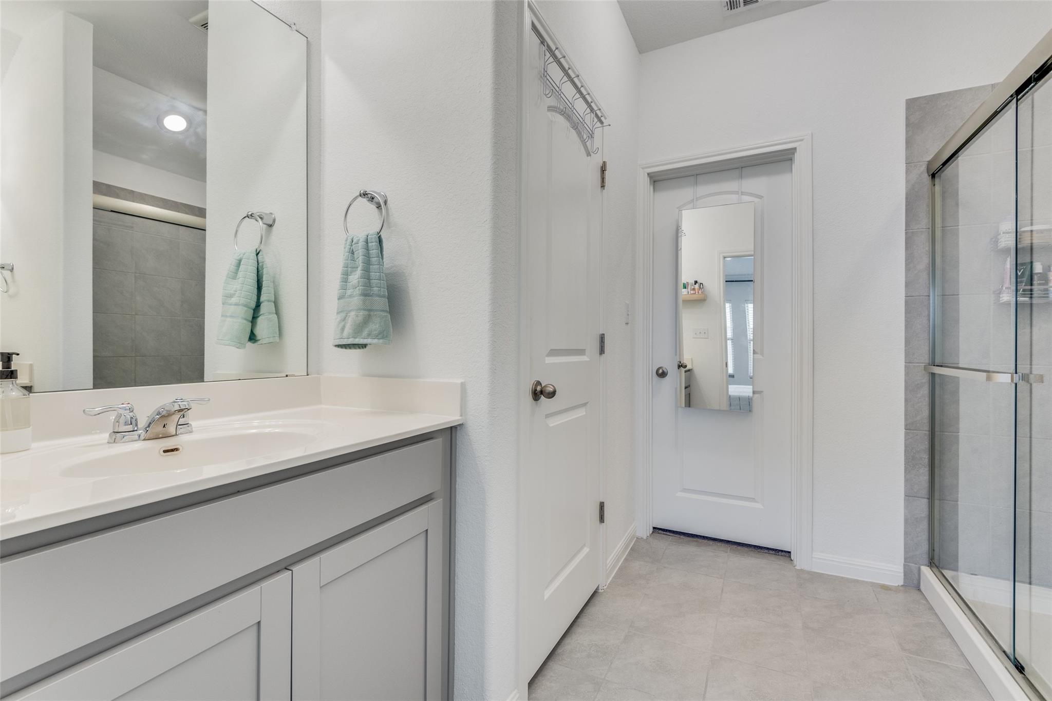 809 S San Marcos St, Manor, TX 78653