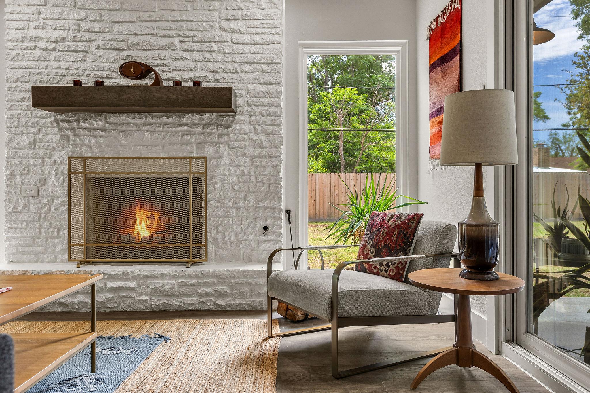 908 Merritt Dr, Lockhart, TX 78644