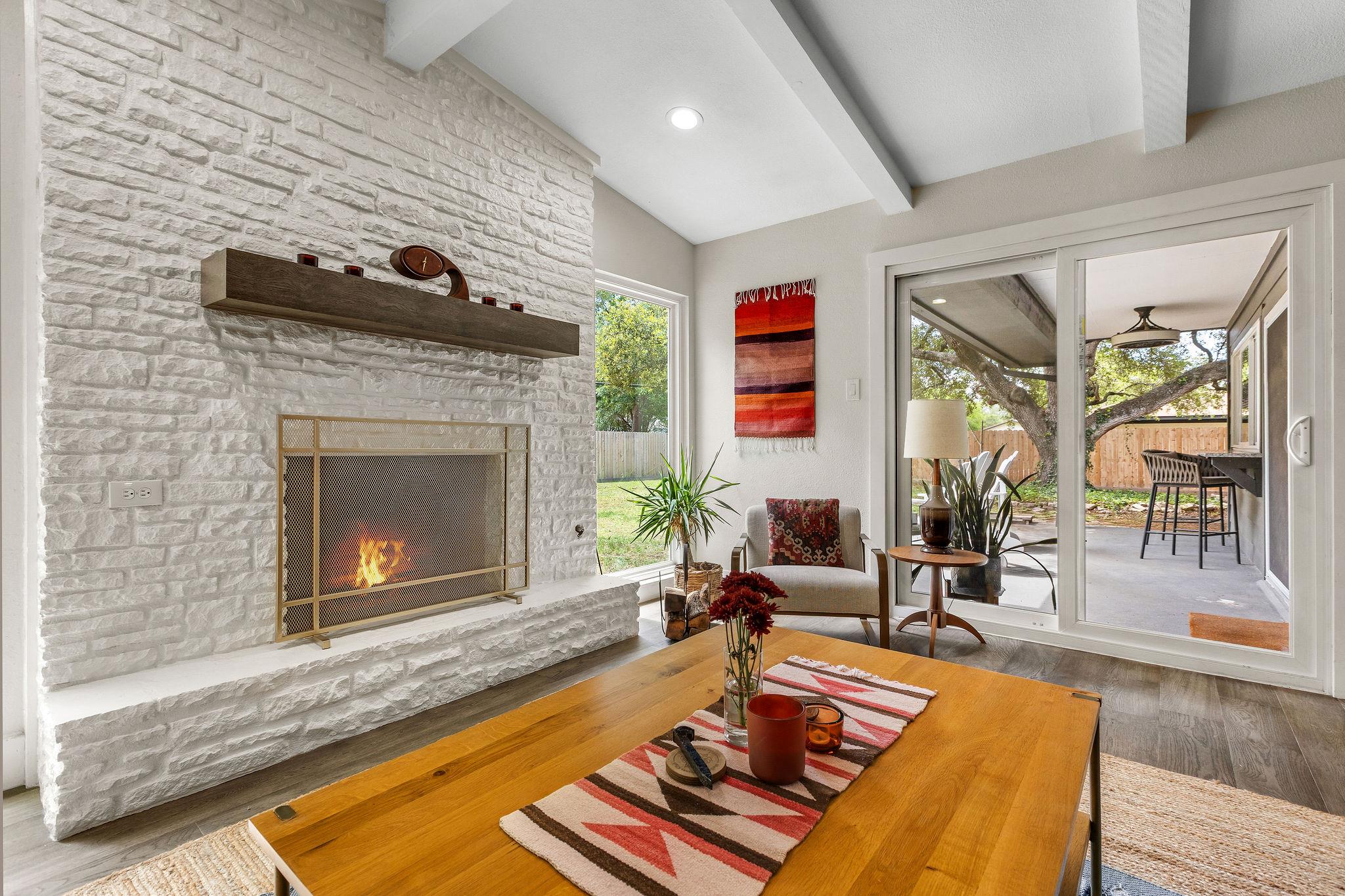 908 Merritt Dr, Lockhart, TX 78644