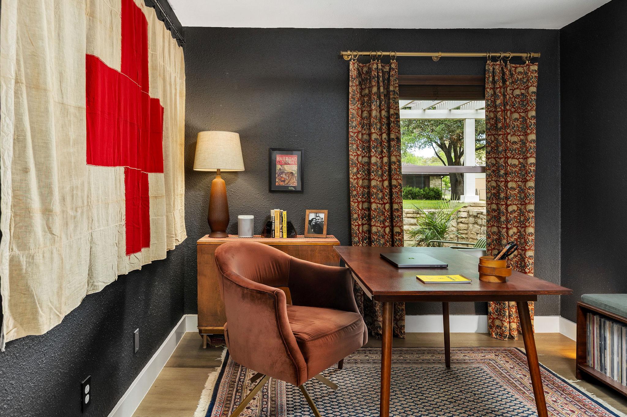 908 Merritt Dr, Lockhart, TX 78644