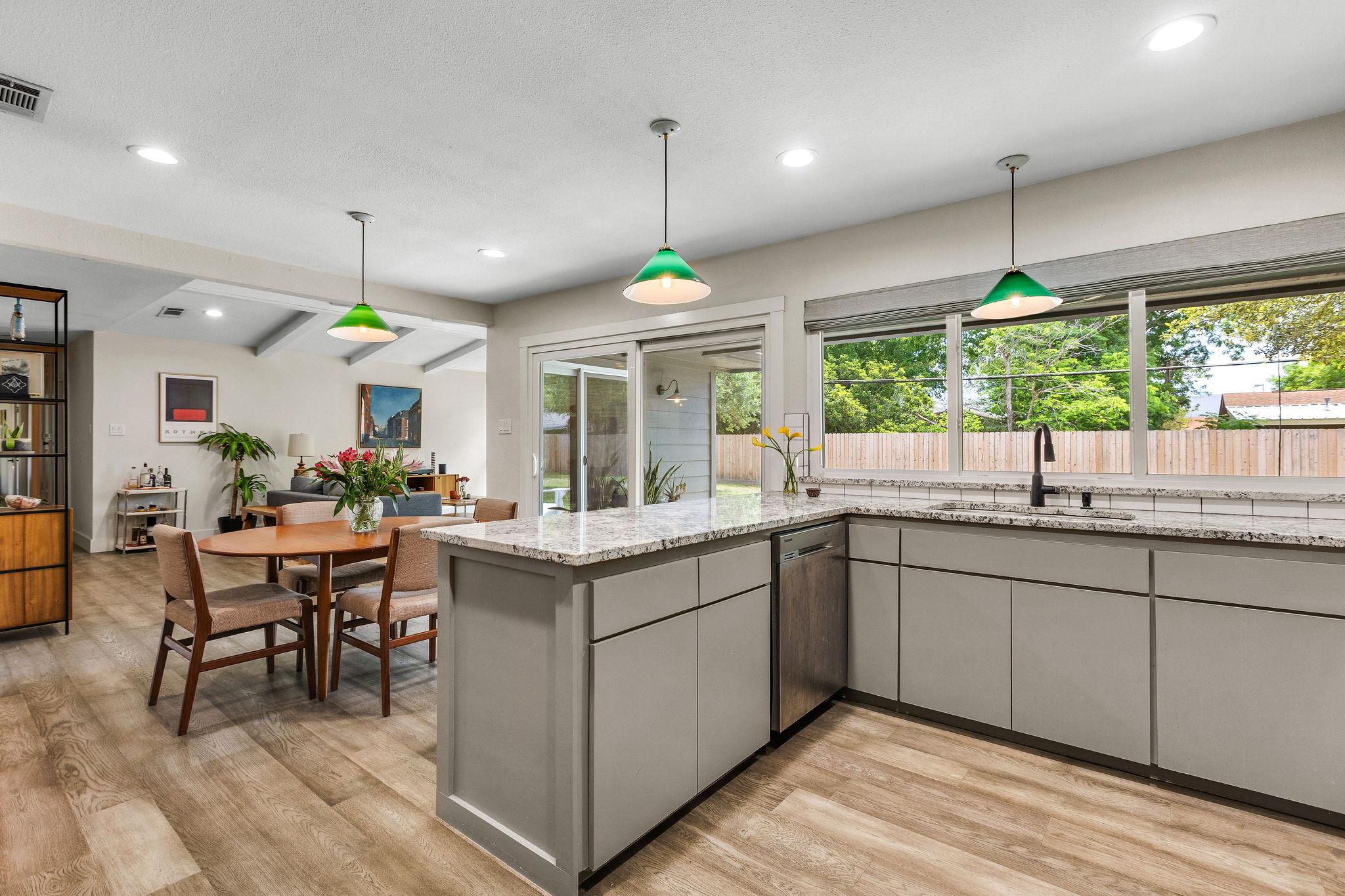 908 Merritt Dr, Lockhart, TX 78644