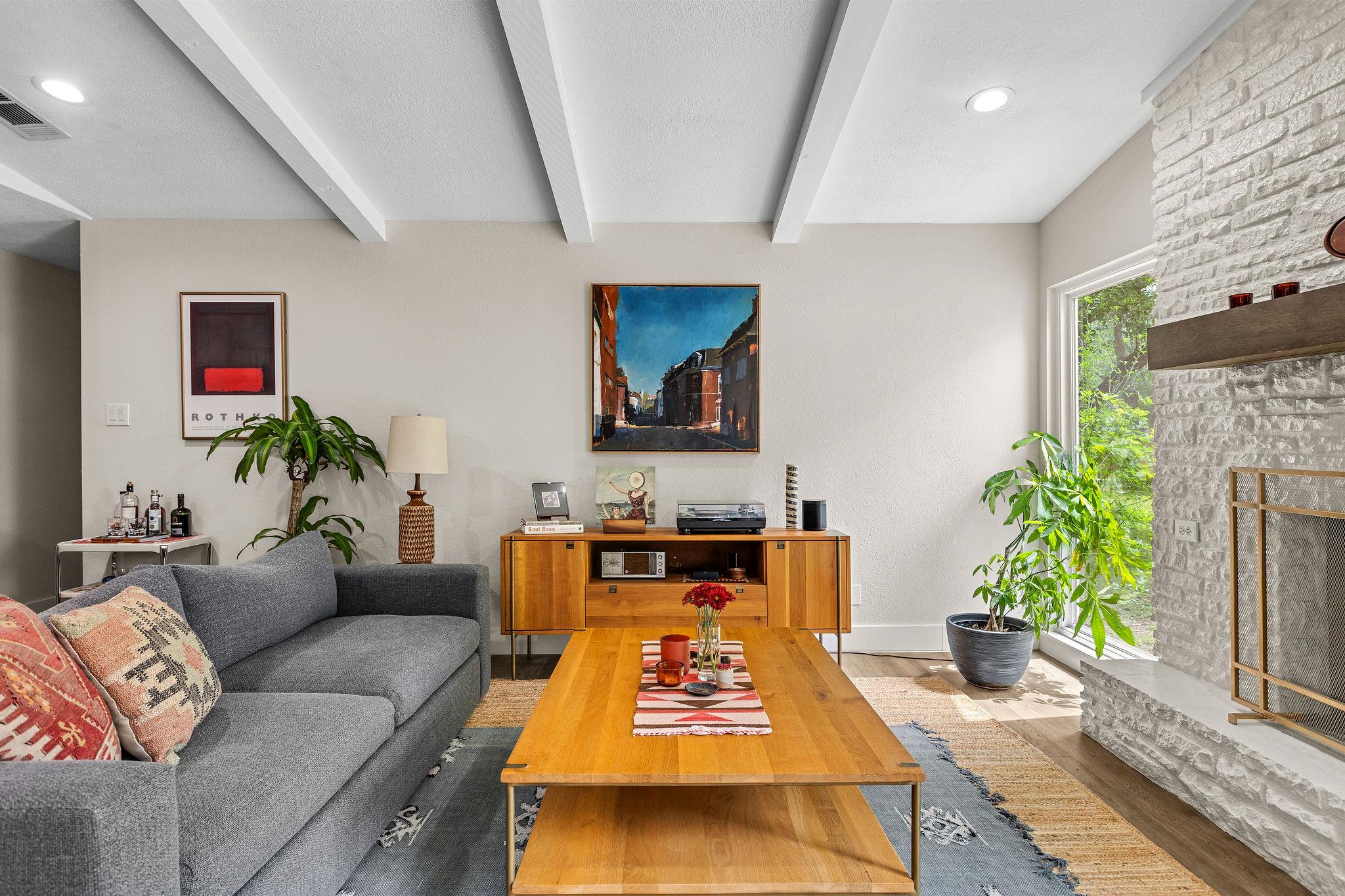 908 Merritt Dr, Lockhart, TX 78644