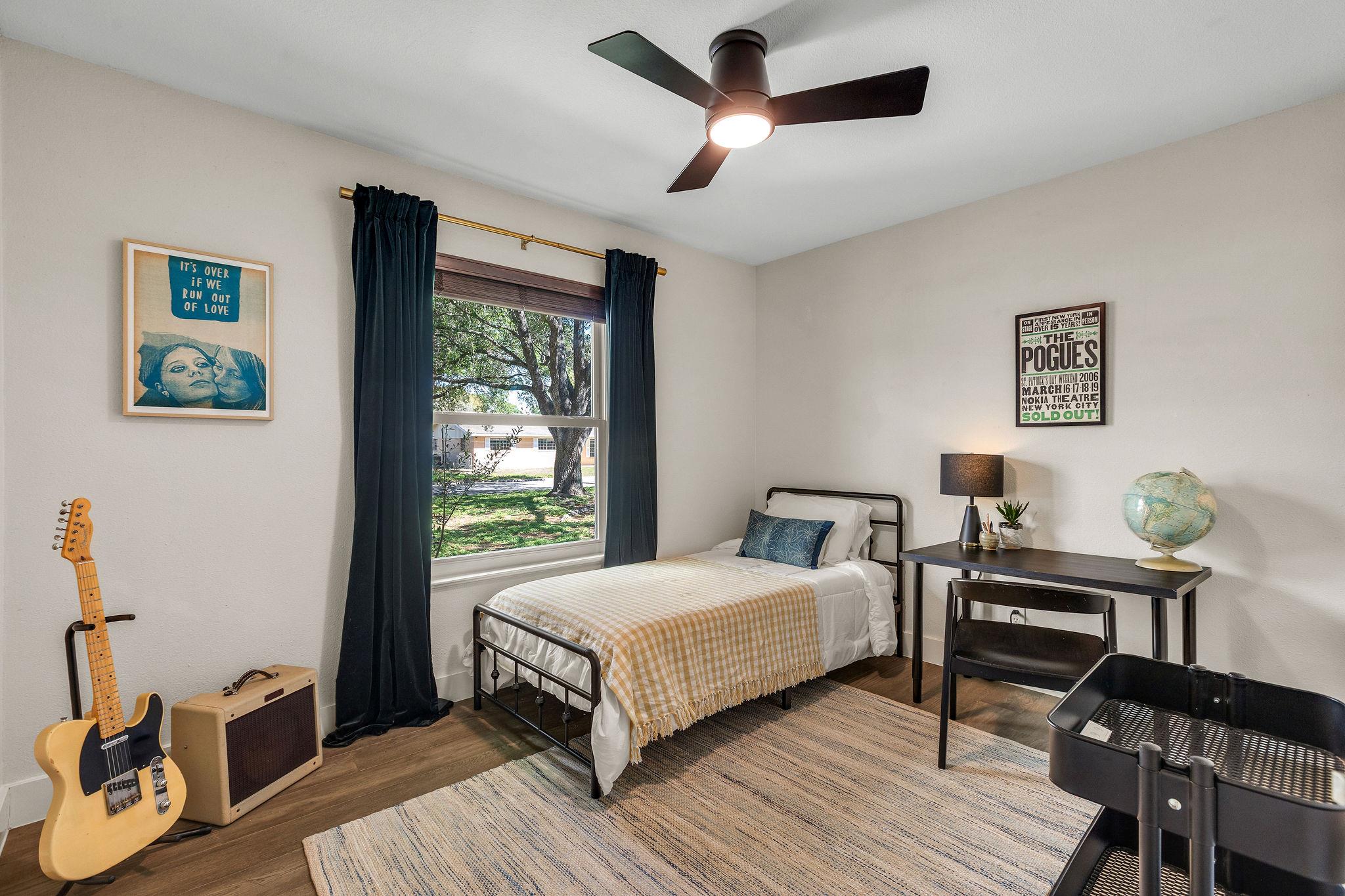 908 Merritt Dr, Lockhart, TX 78644