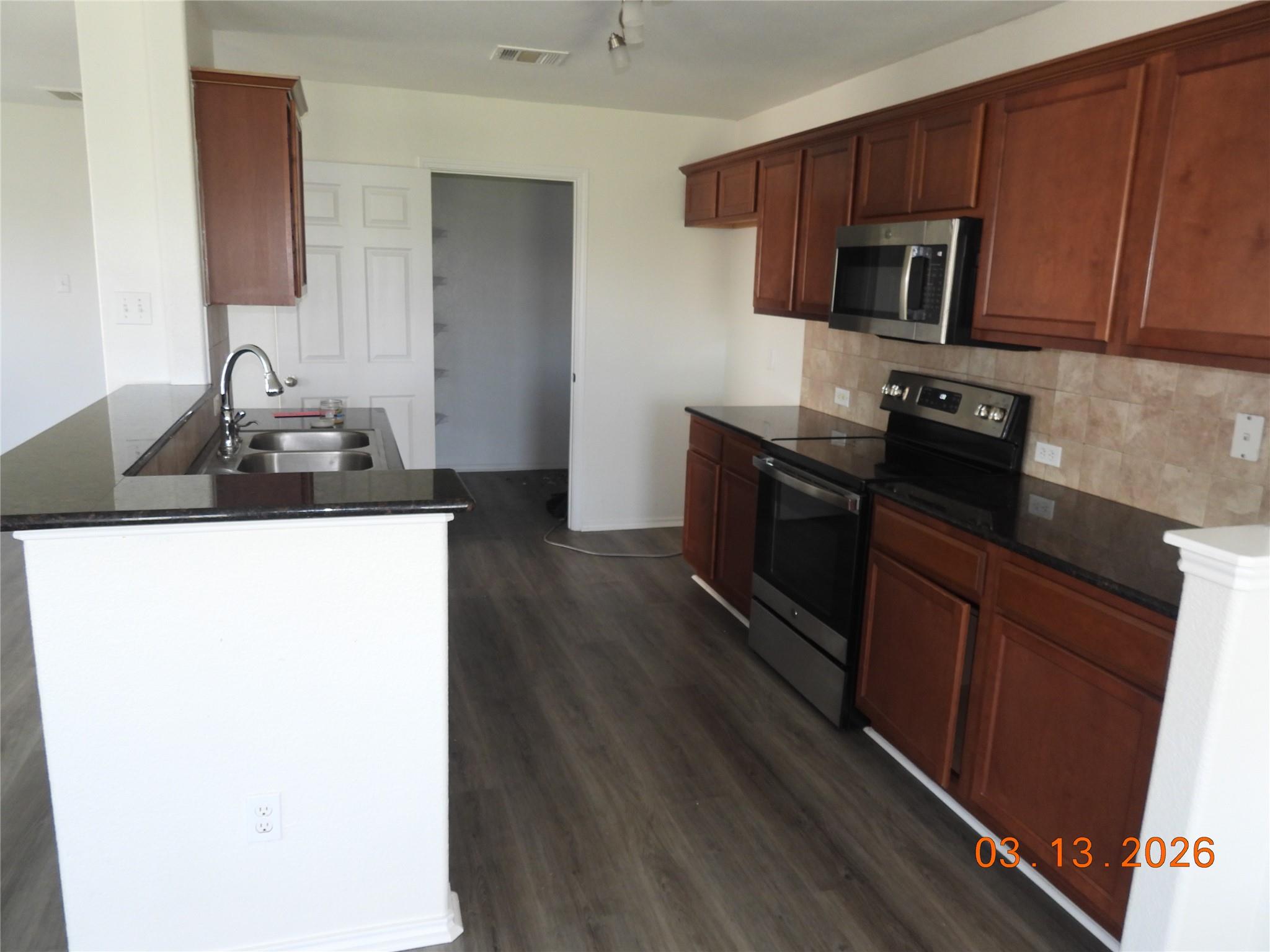 219 Lidell St, Hutto, TX 78634