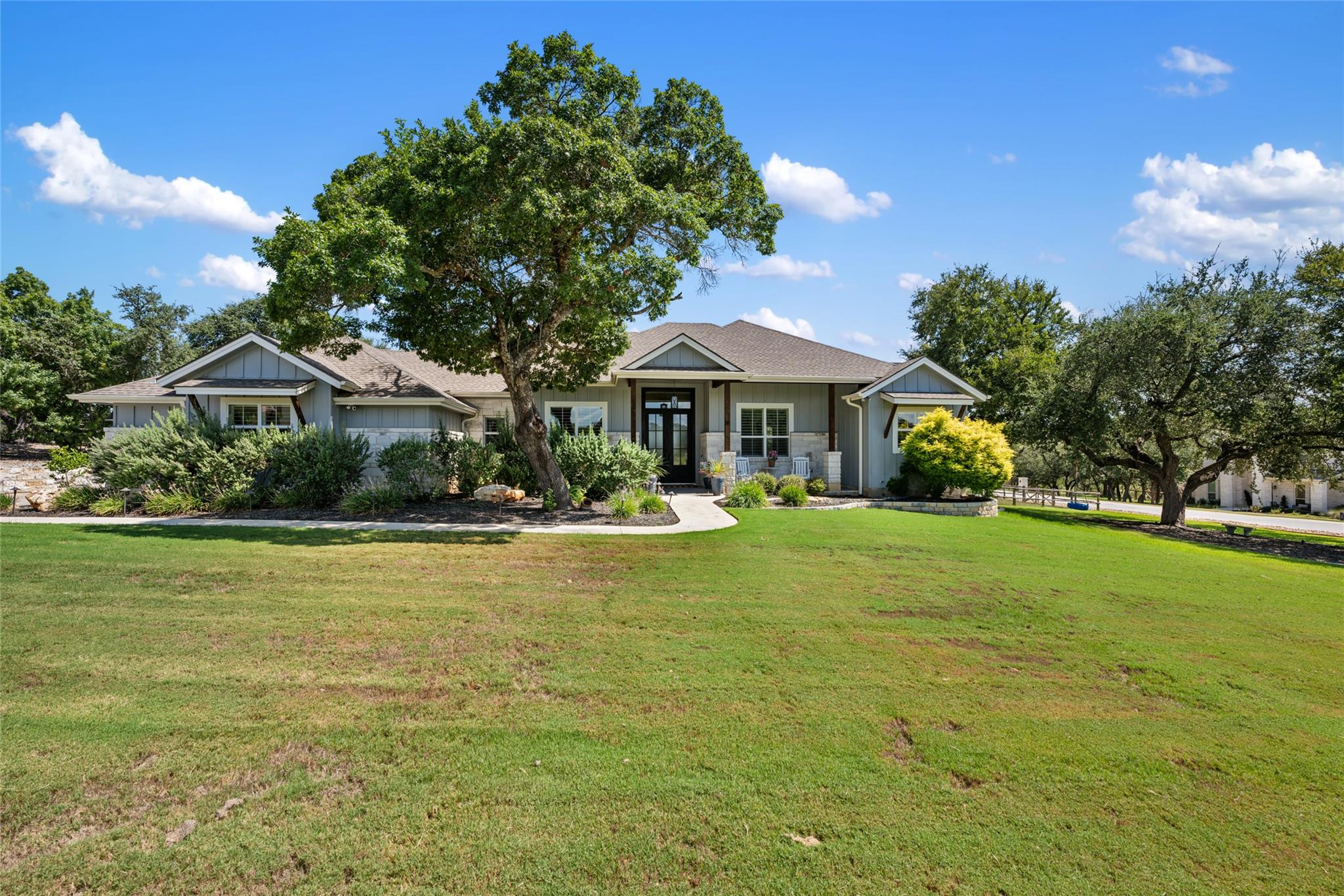 105 Stag Leap Ct, Liberty Hill, TX 78642