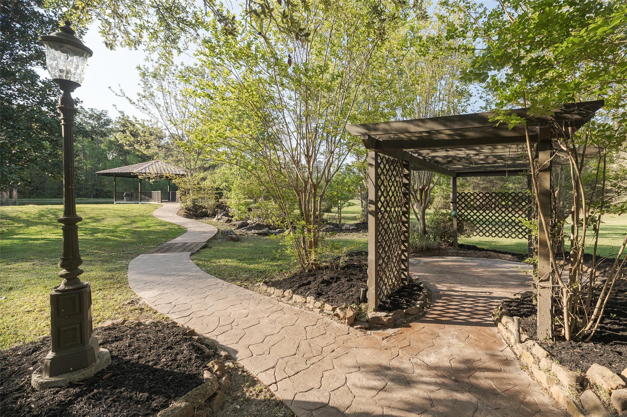 1815 Fm 82, Newton, TX 75956