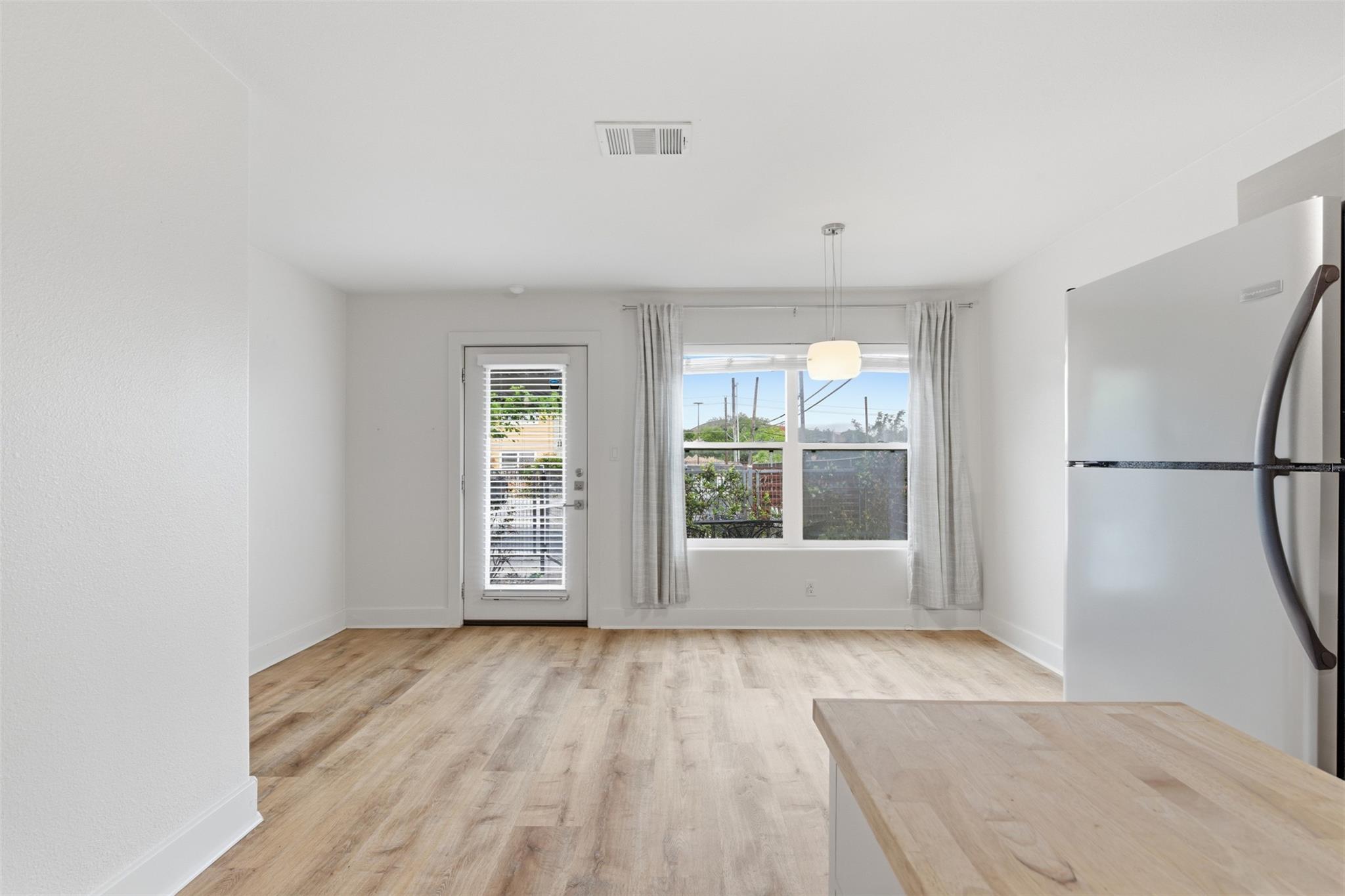 1101 Grove Blvd # 201, Austin, TX 78741