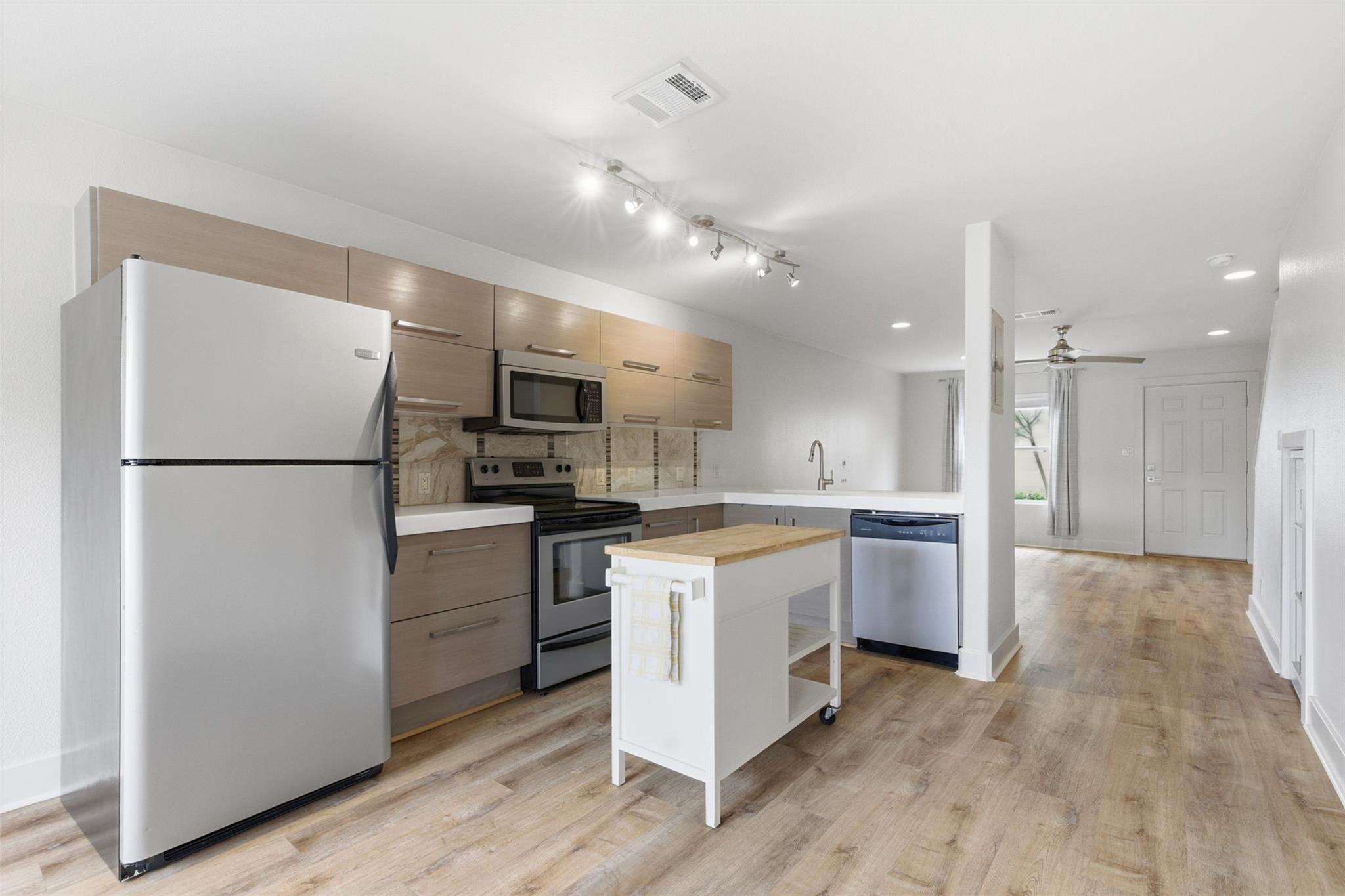 1101 Grove Blvd # 201, Austin, TX 78741