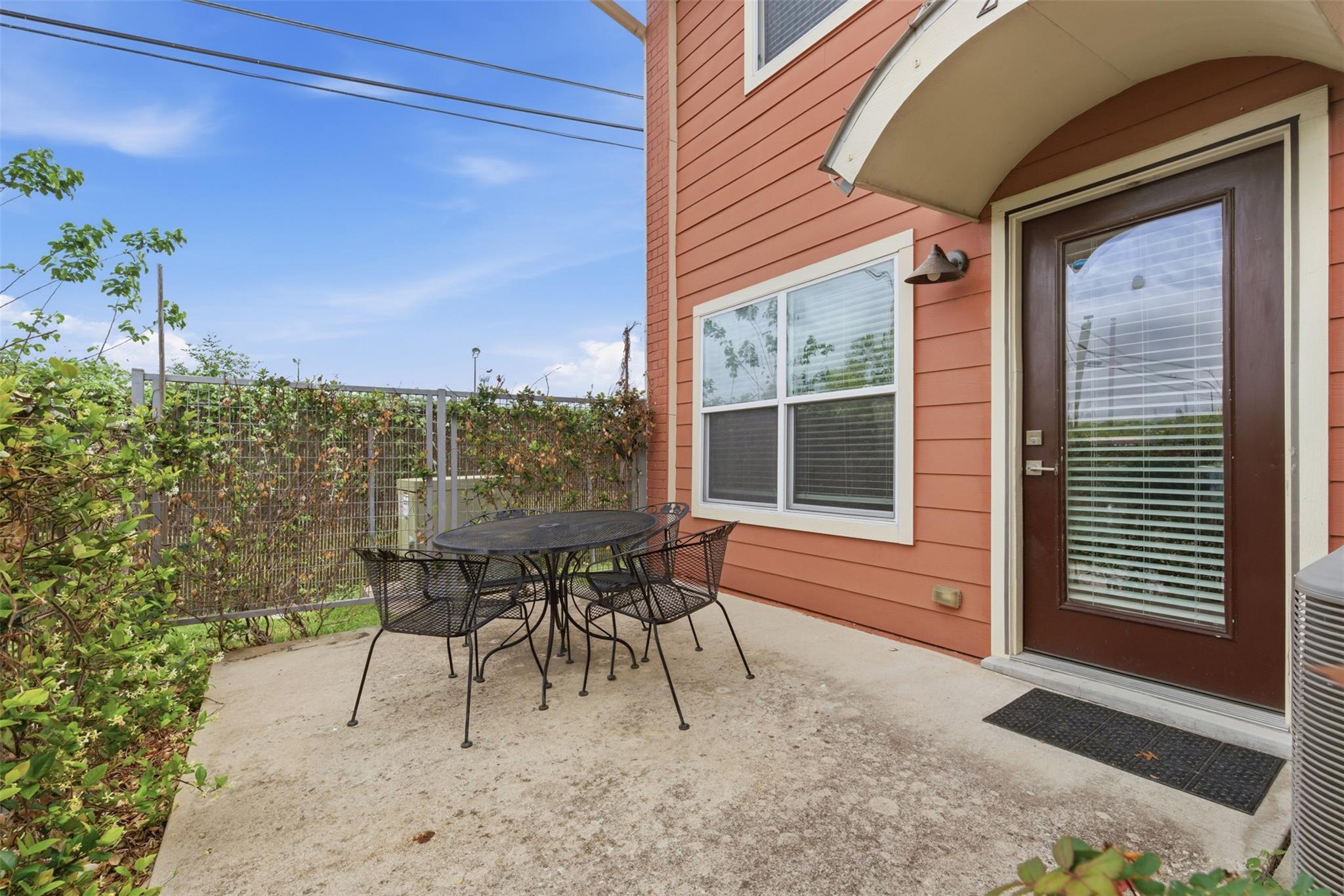 1101 Grove Blvd # 201, Austin, TX 78741