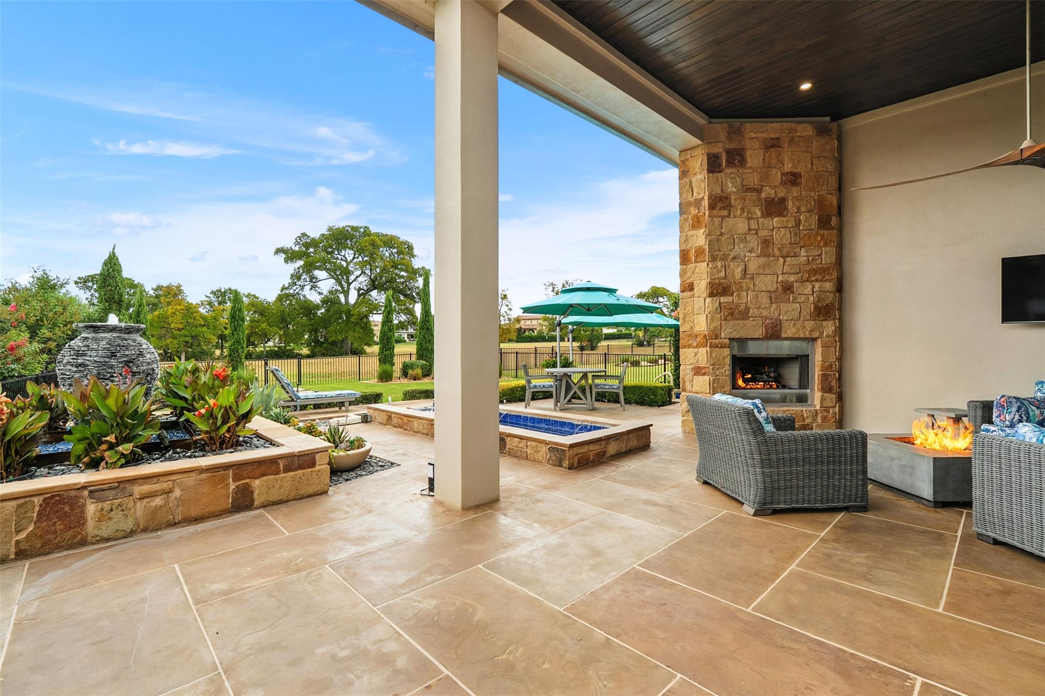 209 E Cimarron Hills Trl E, Georgetown, TX 78628