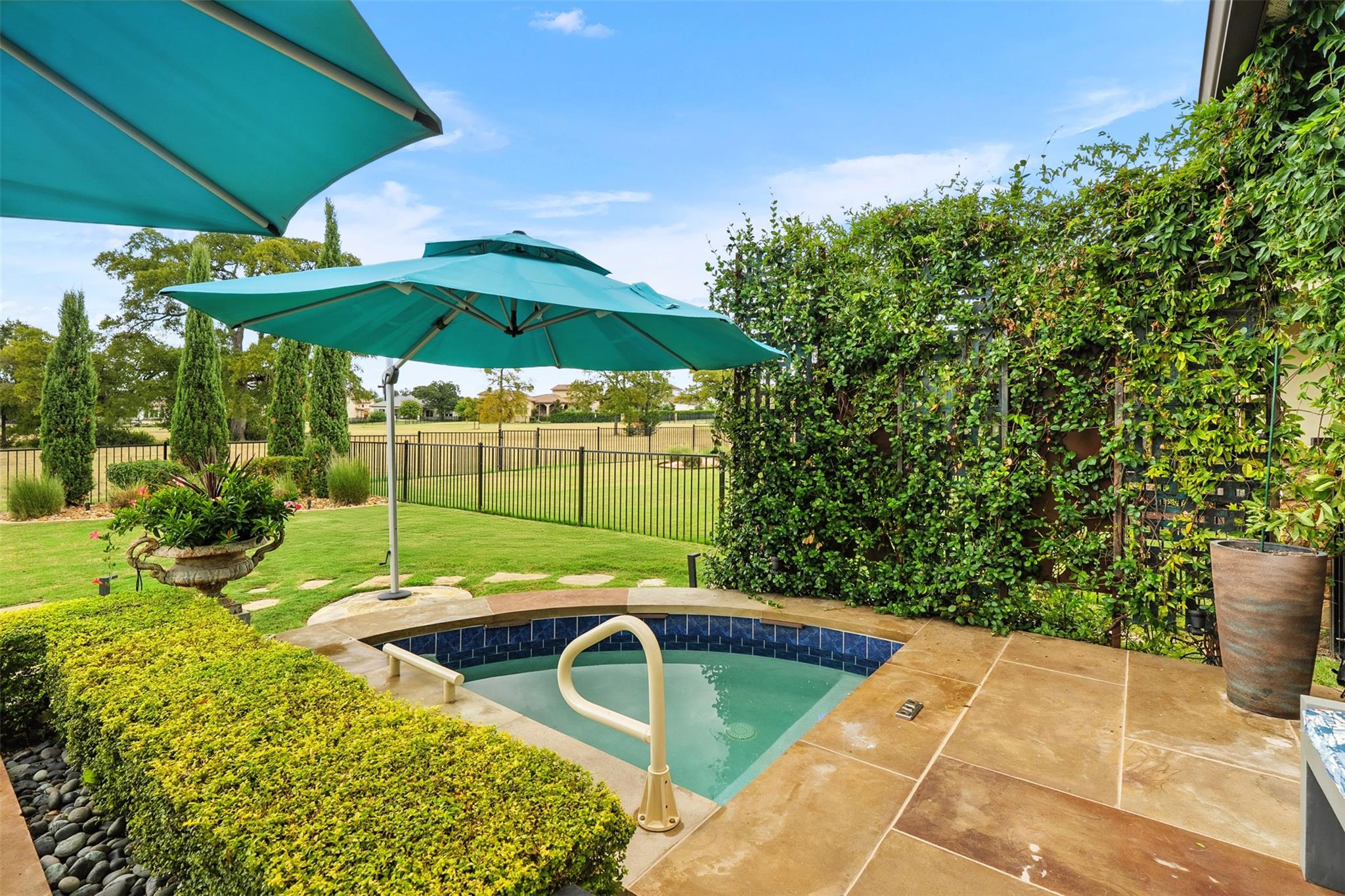 209 E Cimarron Hills Trl E, Georgetown, TX 78628