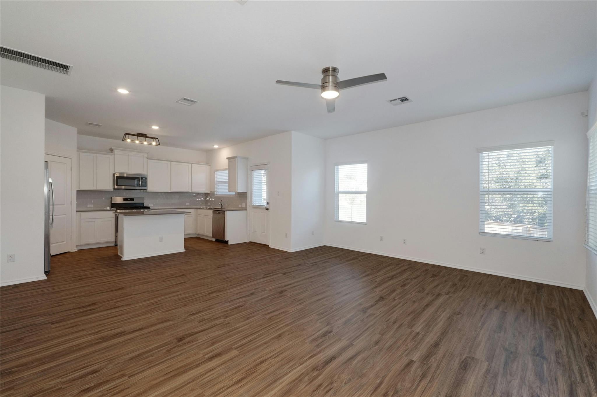 424 Red Buckeye Loop, Liberty Hill, TX 78642