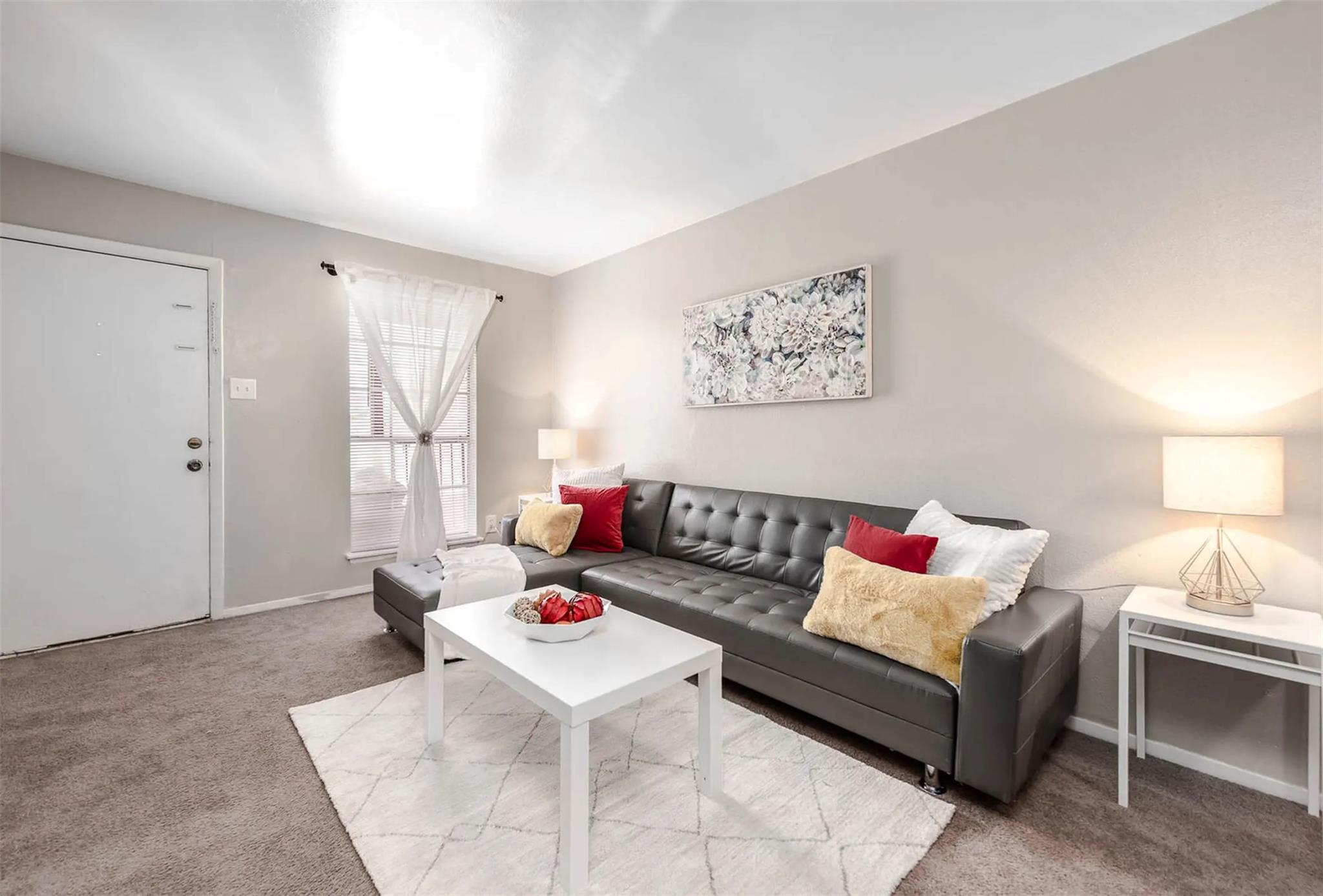 4422 Weaver Rd # 303, Houston, TX 77016