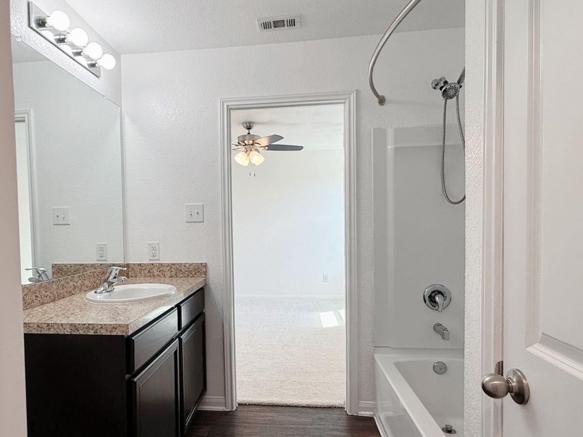 3000 Cressler Ln, Jarrell, TX 76537