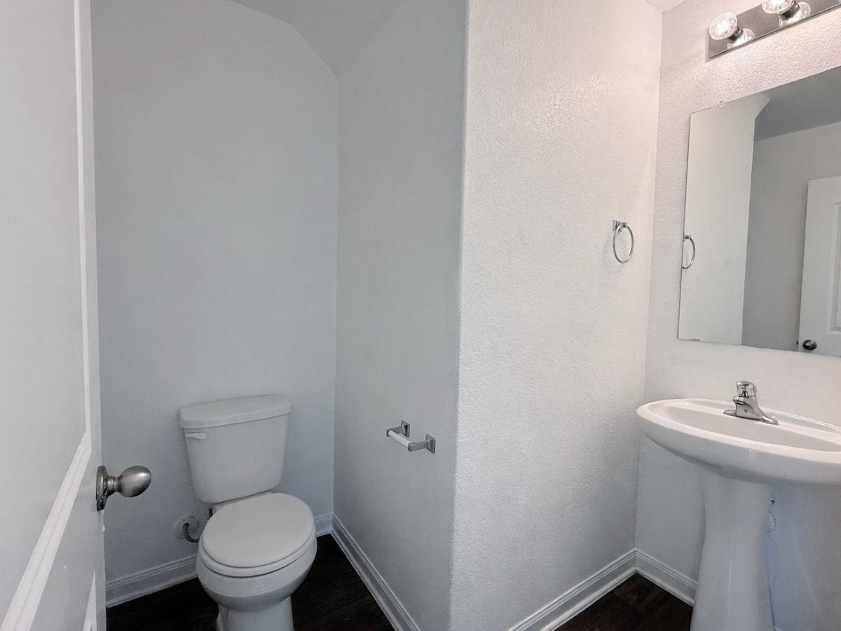 3000 Cressler Ln, Jarrell, TX 76537