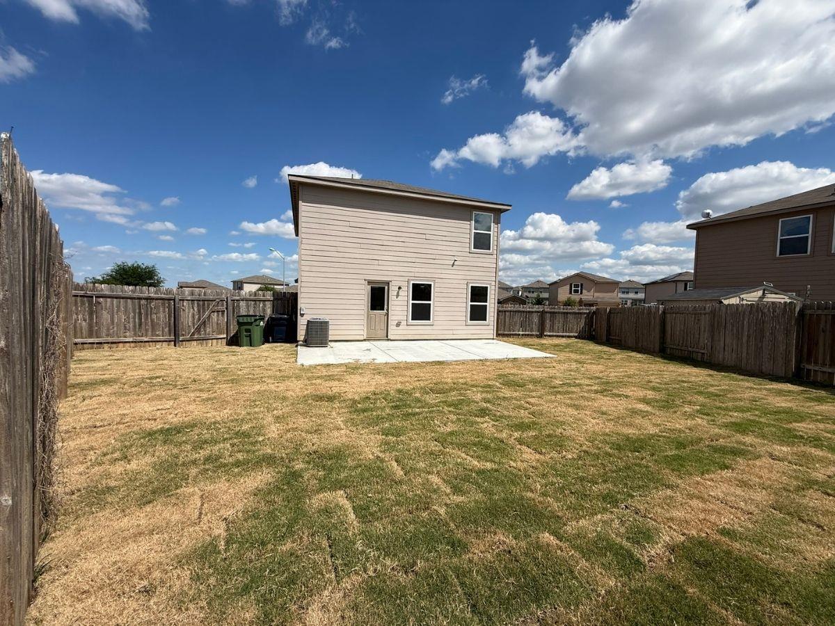 3000 Cressler Ln, Jarrell, TX 76537