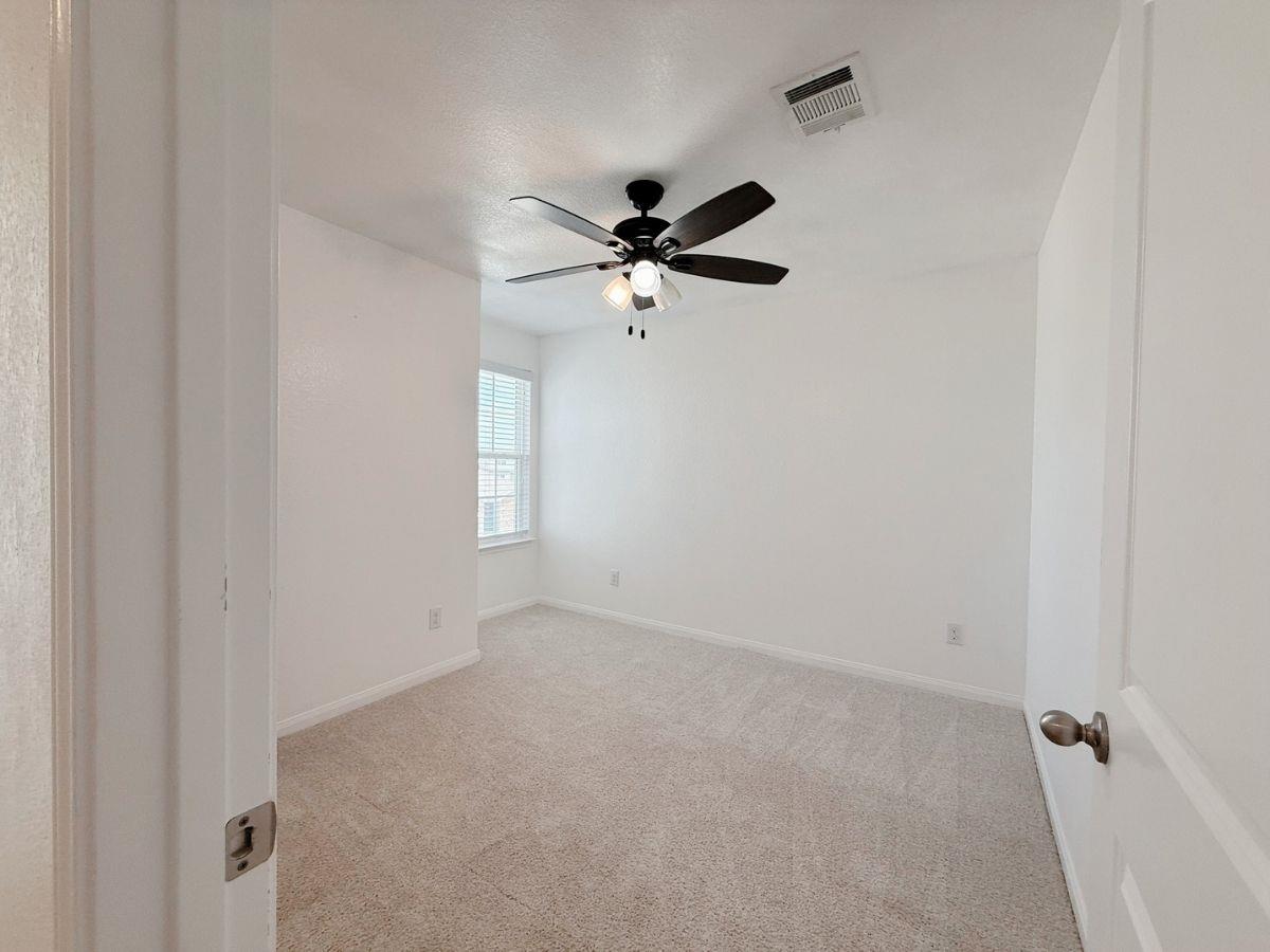 3000 Cressler Ln, Jarrell, TX 76537