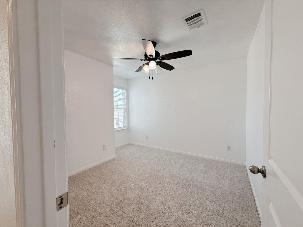 3000 Cressler Ln, Jarrell, TX 76537