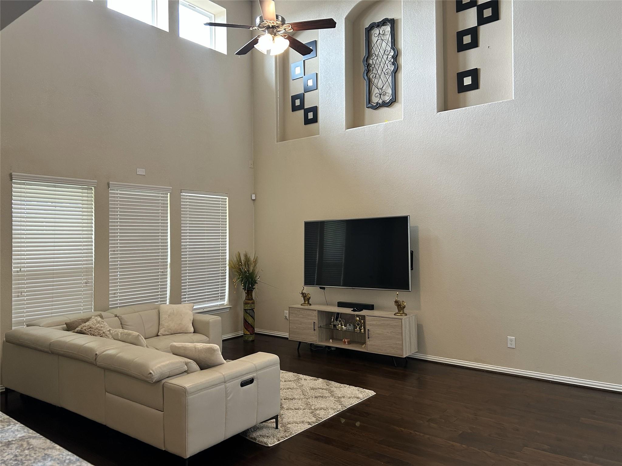 159 Joseph Dr, Buda, TX 78610