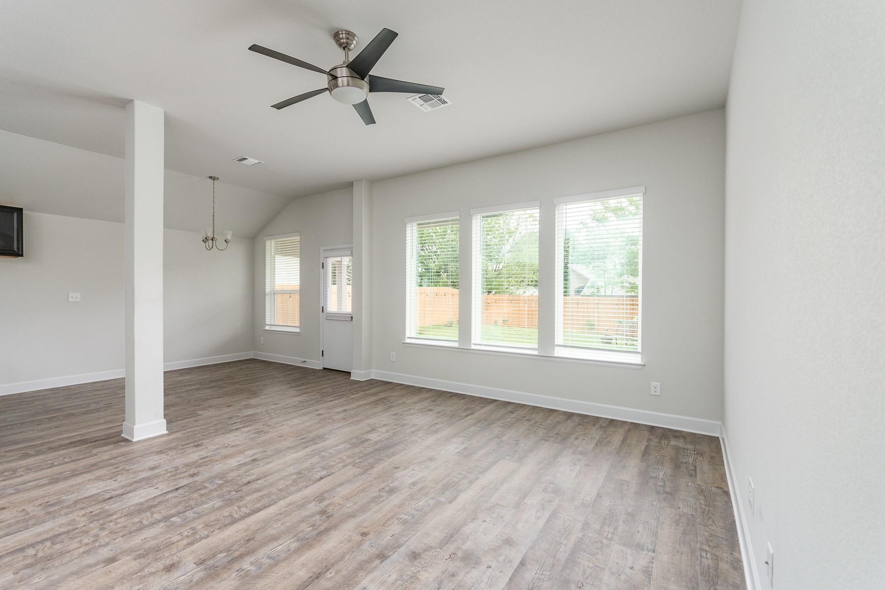 527 Bridgestone Way, Buda, TX 78610