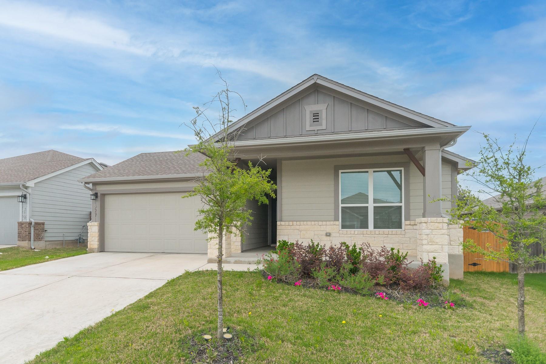 527 Bridgestone Way, Buda, TX 78610