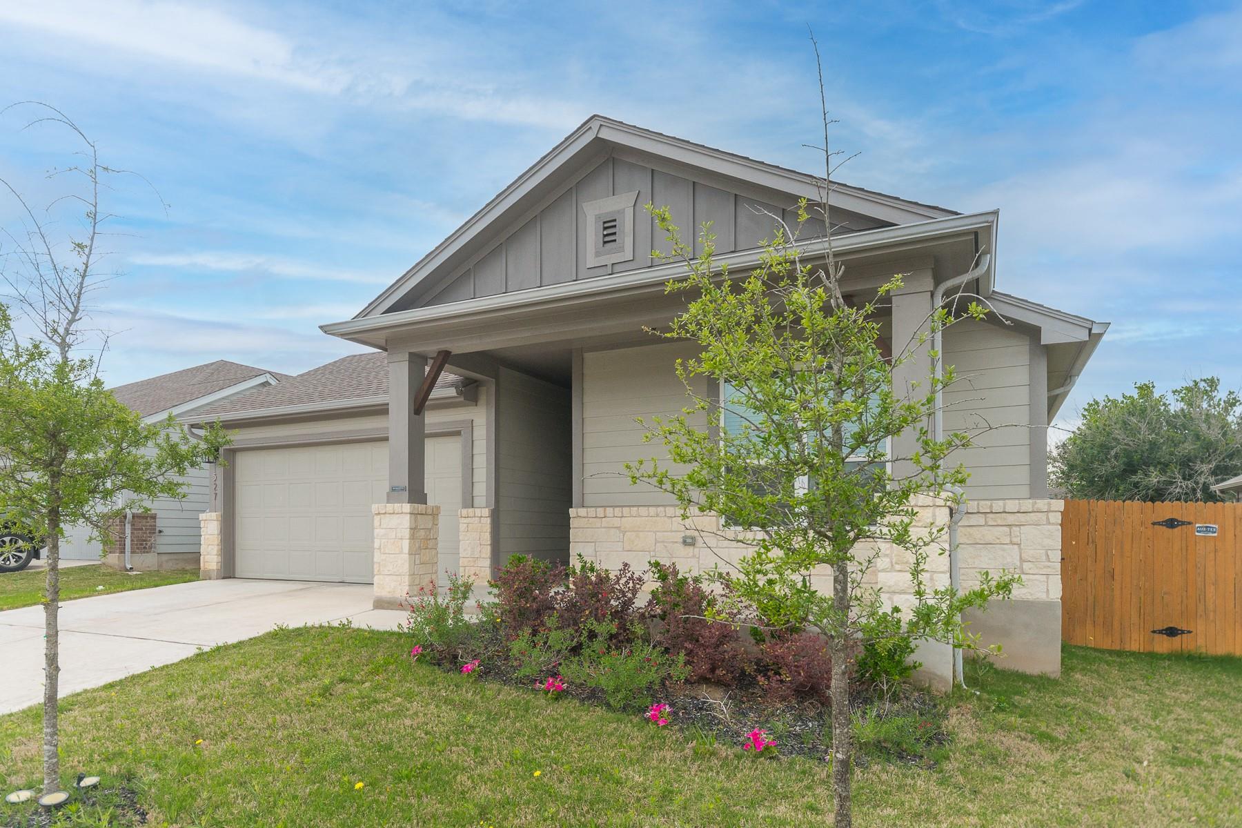 527 Bridgestone Way, Buda, TX 78610