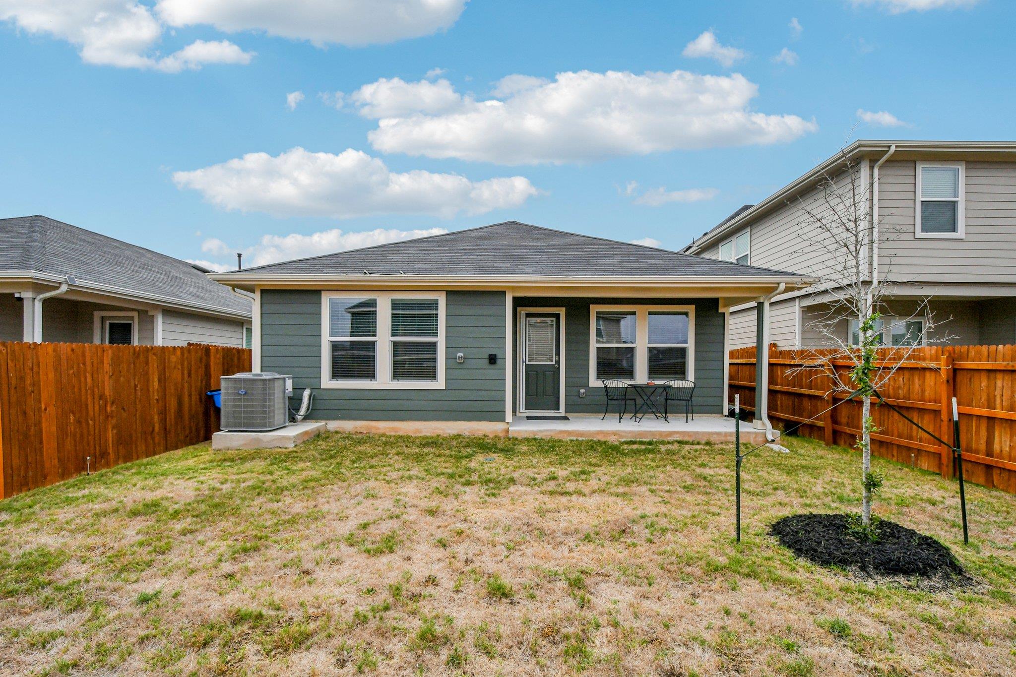 519 Sandringham Loop, Kyle, TX 78640