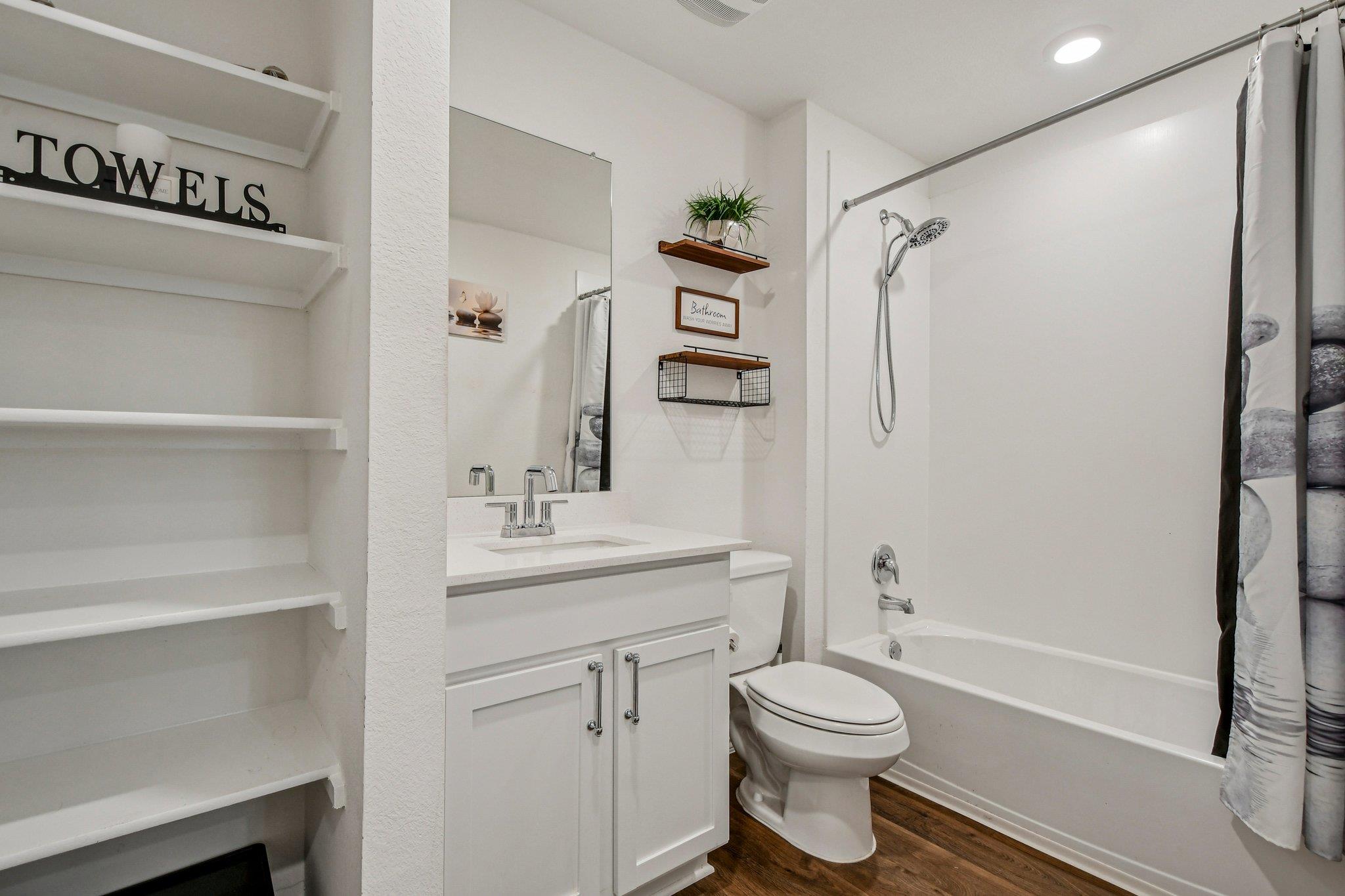 519 Sandringham Loop, Kyle, TX 78640