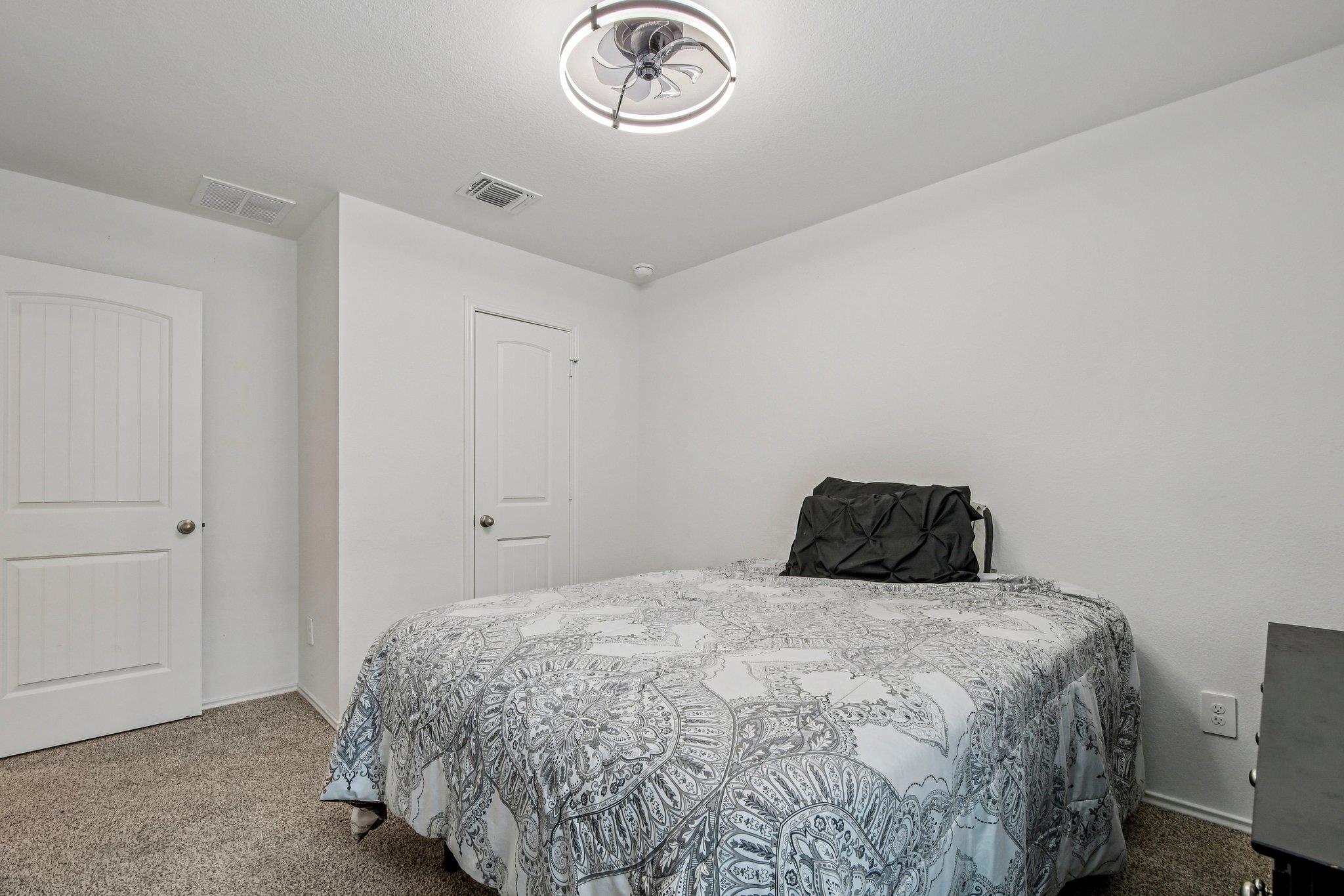 519 Sandringham Loop, Kyle, TX 78640