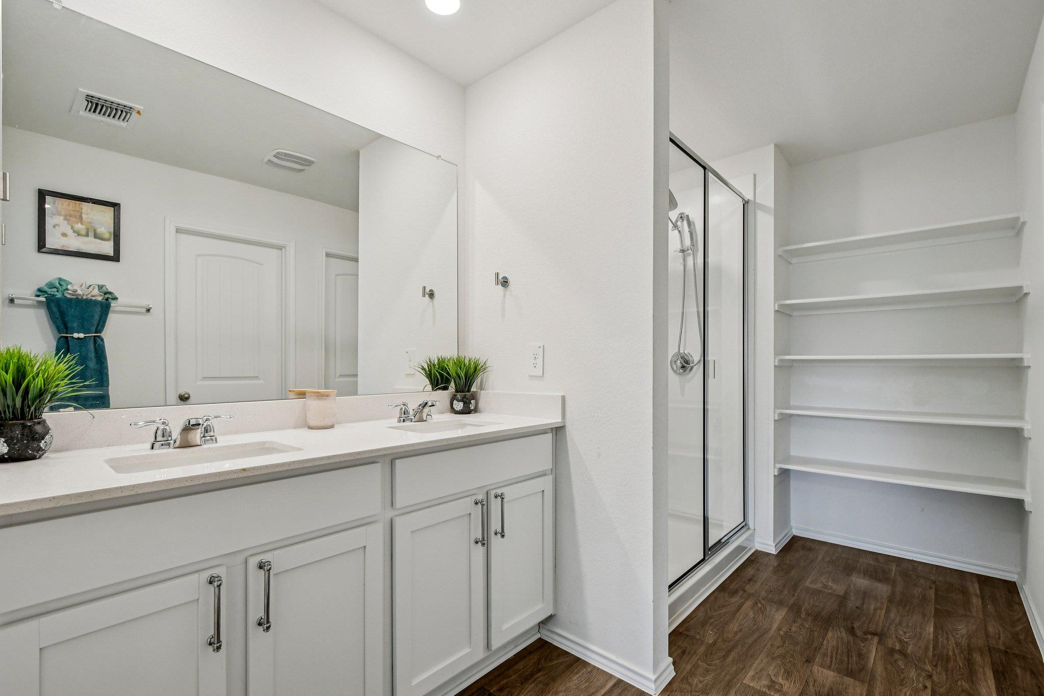 519 Sandringham Loop, Kyle, TX 78640