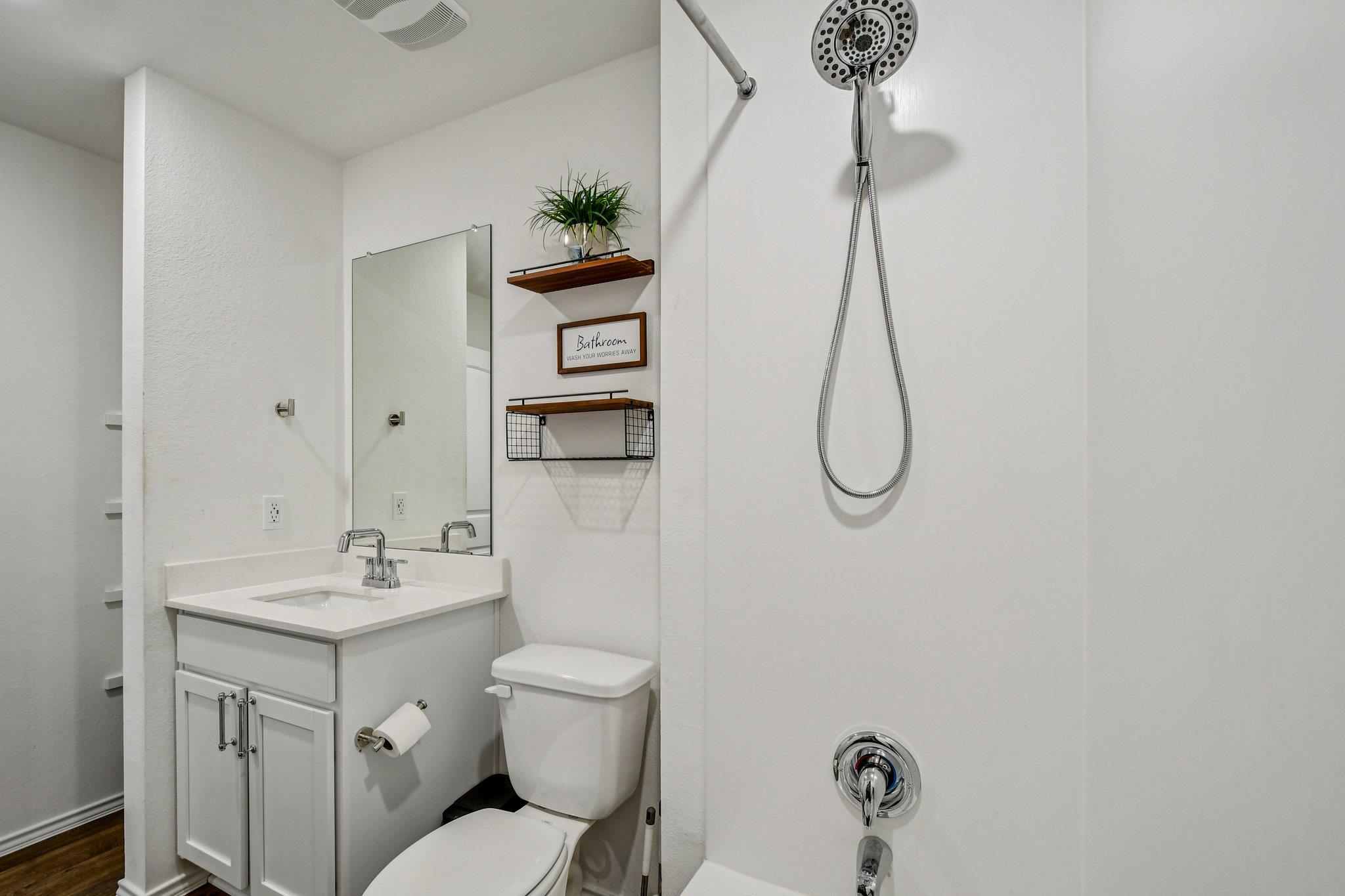 519 Sandringham Loop, Kyle, TX 78640