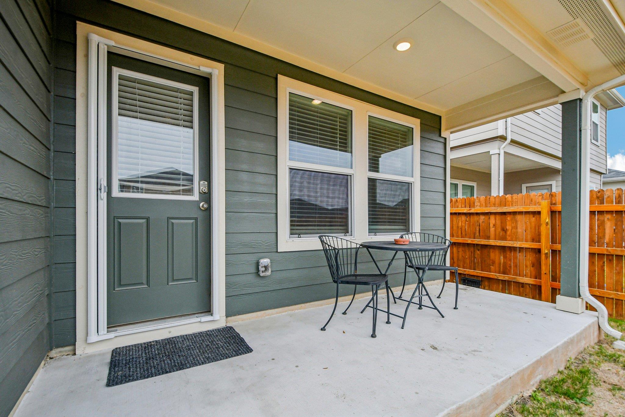 519 Sandringham Loop, Kyle, TX 78640