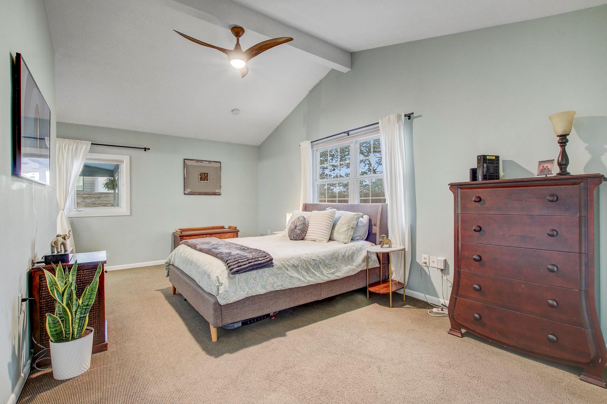 2104 W 10th St, Austin, TX 78703