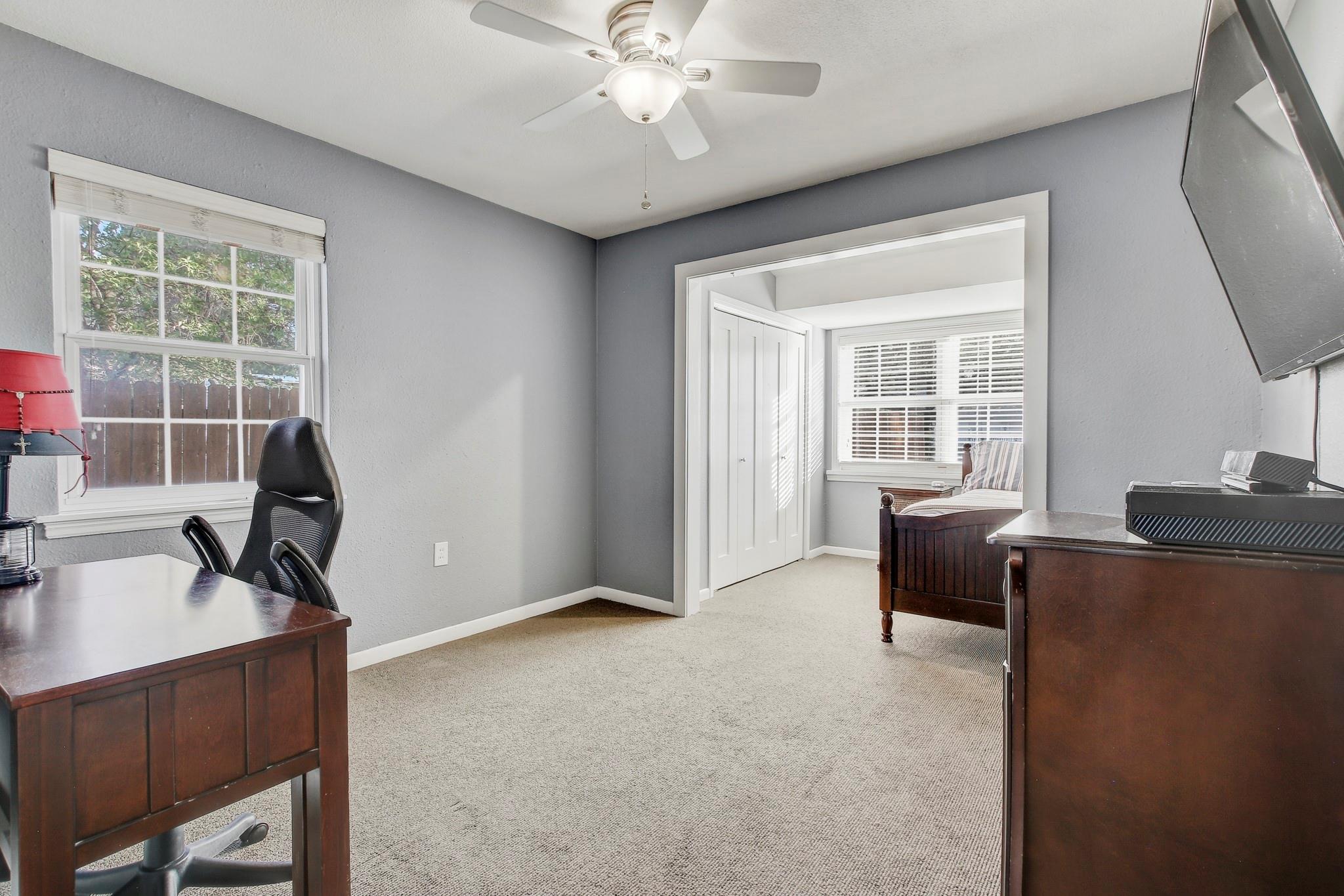 2104 W 10th St, Austin, TX 78703