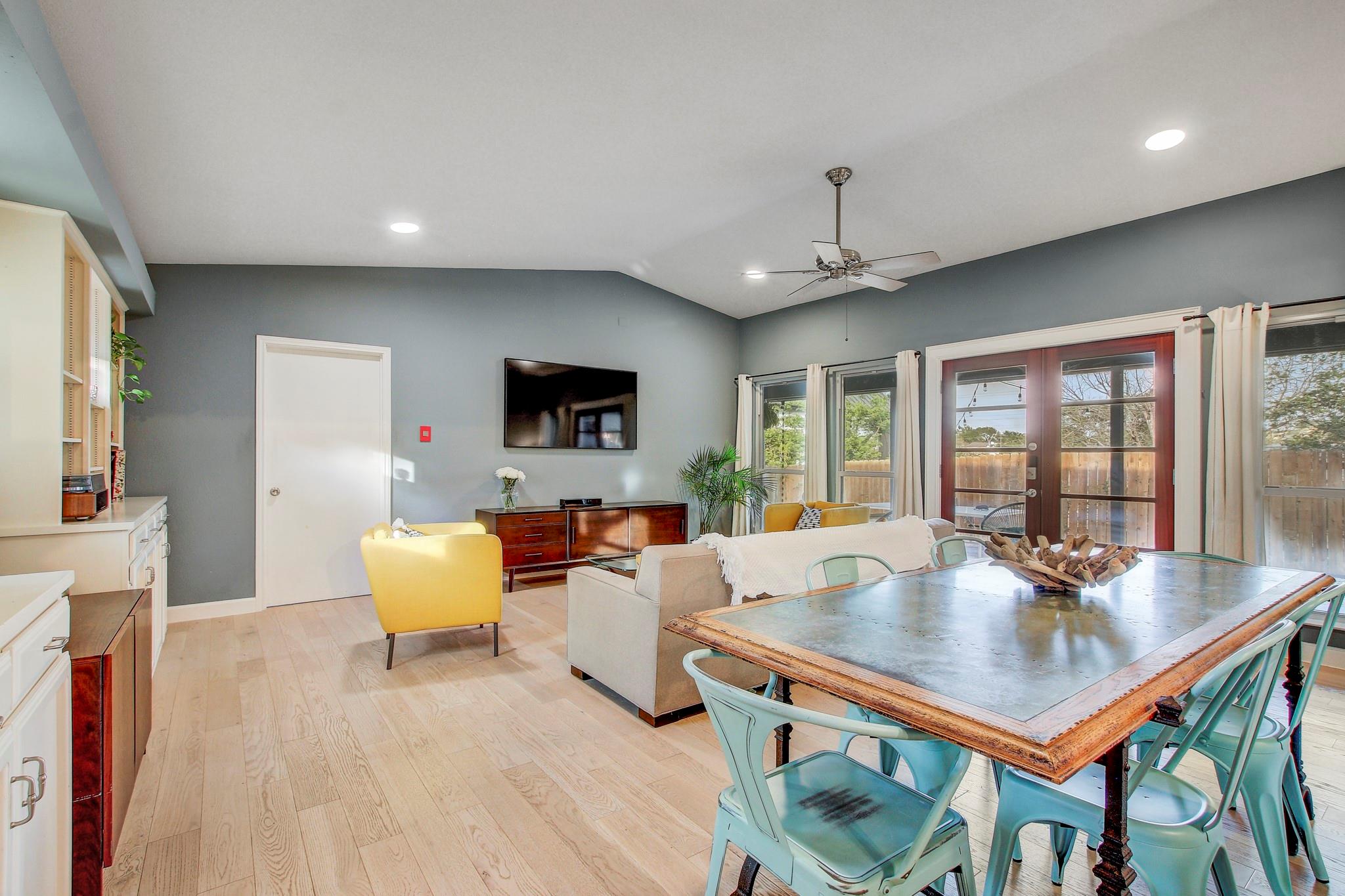 2104 W 10th St, Austin, TX 78703