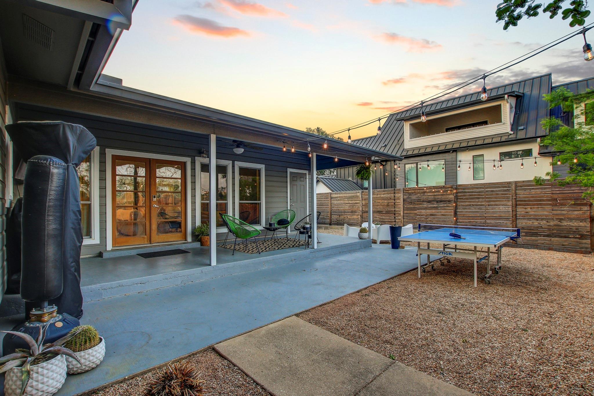 2104 W 10th St, Austin, TX 78703