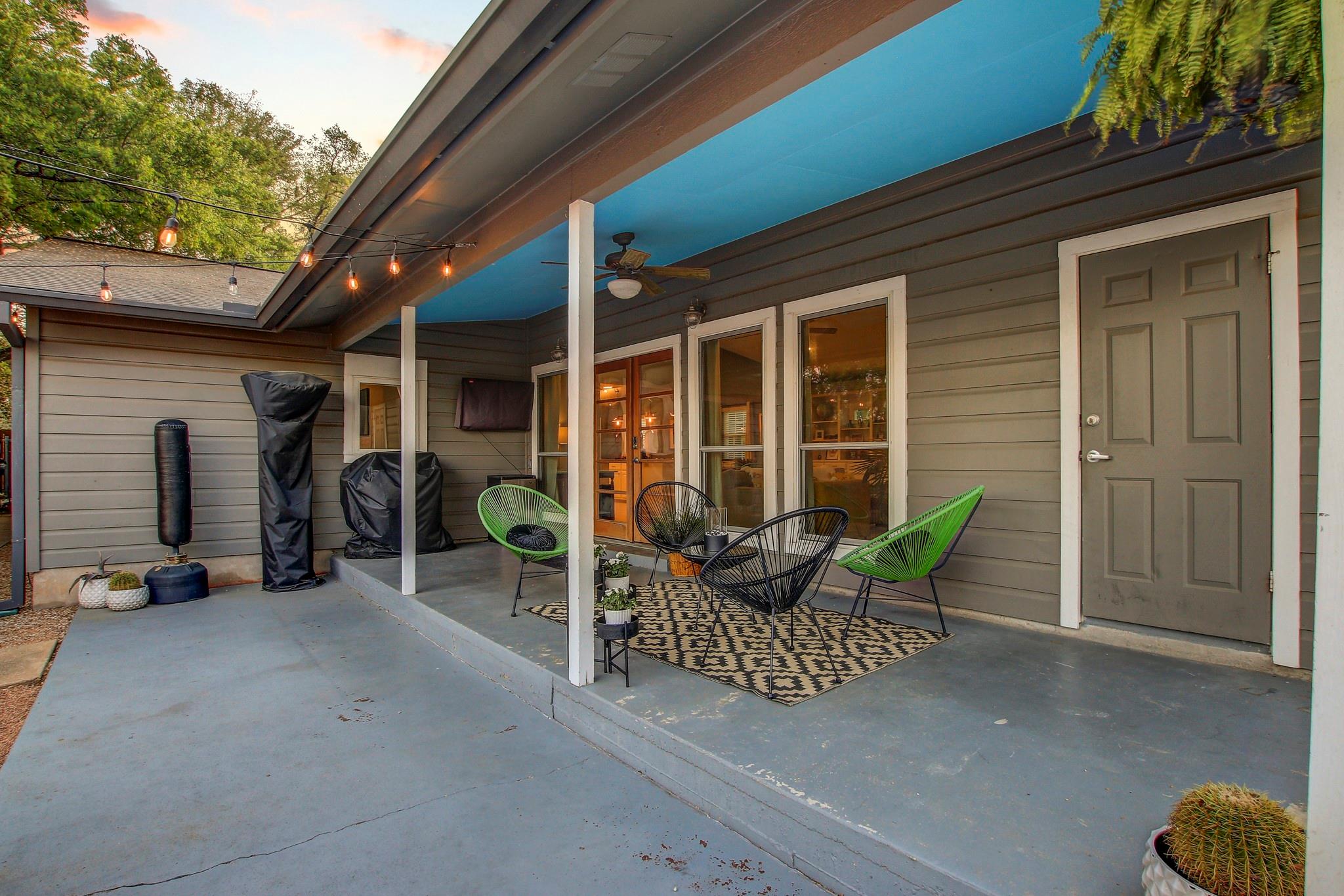 2104 W 10th St, Austin, TX 78703