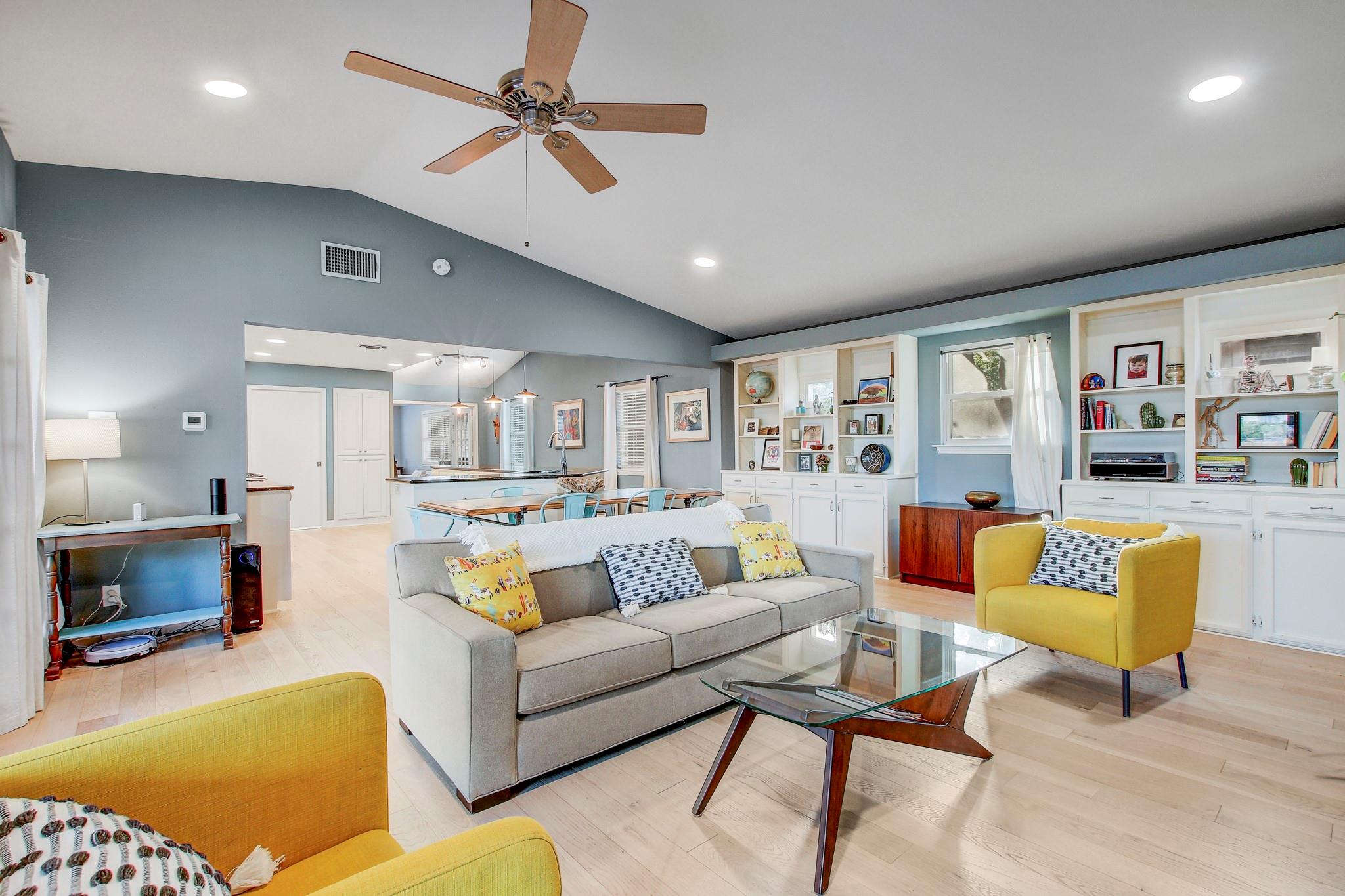 2104 W 10th St, Austin, TX 78703